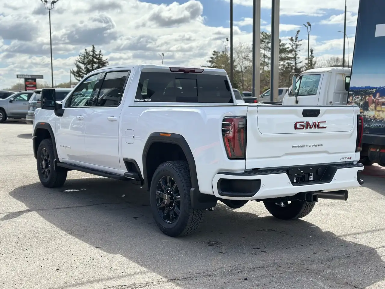 GMC Sierra 2500HD снимка GMC Sierra 2500HD