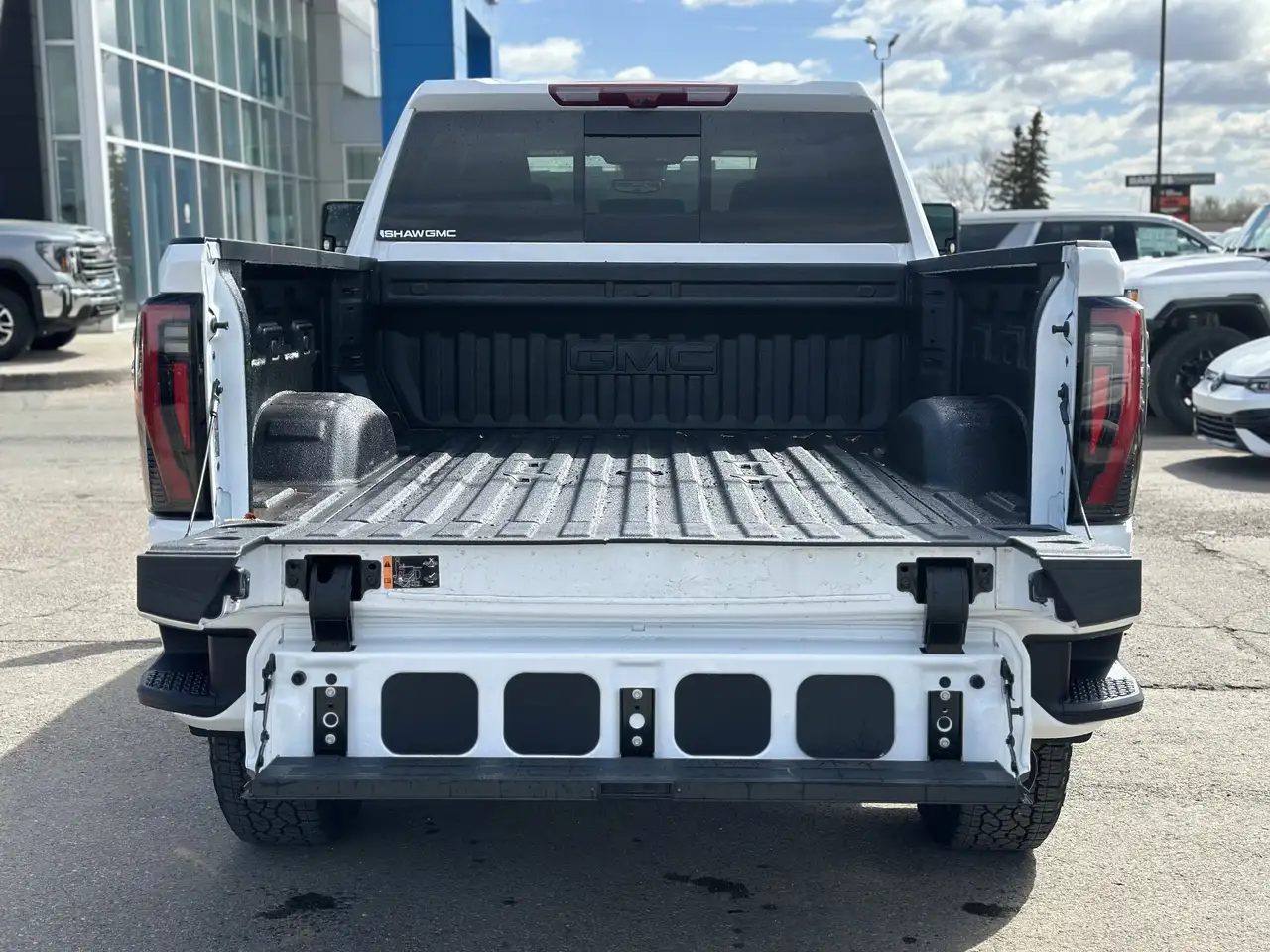 GMC Sierra 2500HD снимка GMC Sierra 2500HD