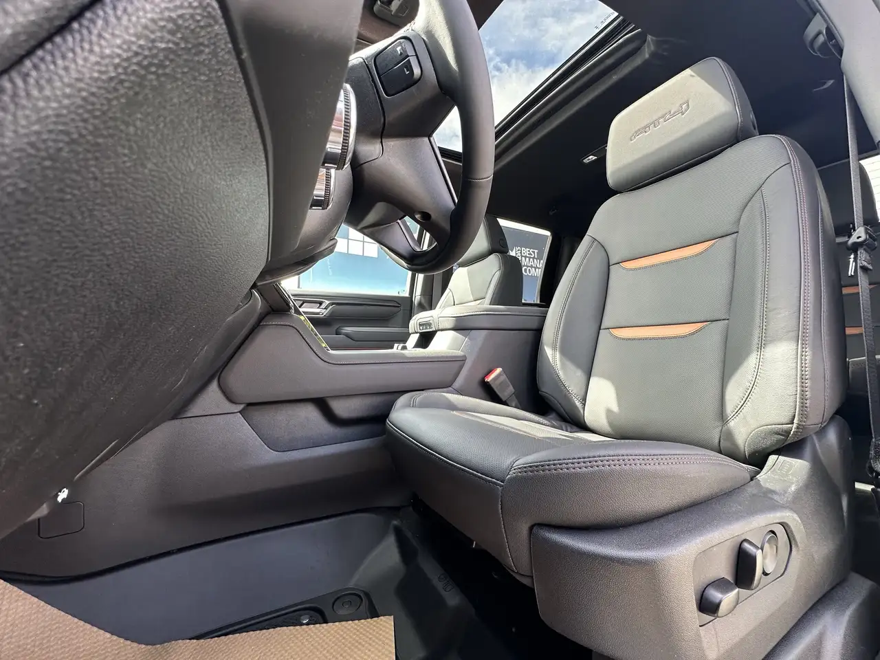 GMC Sierra 2500HD снимка GMC Sierra 2500HD