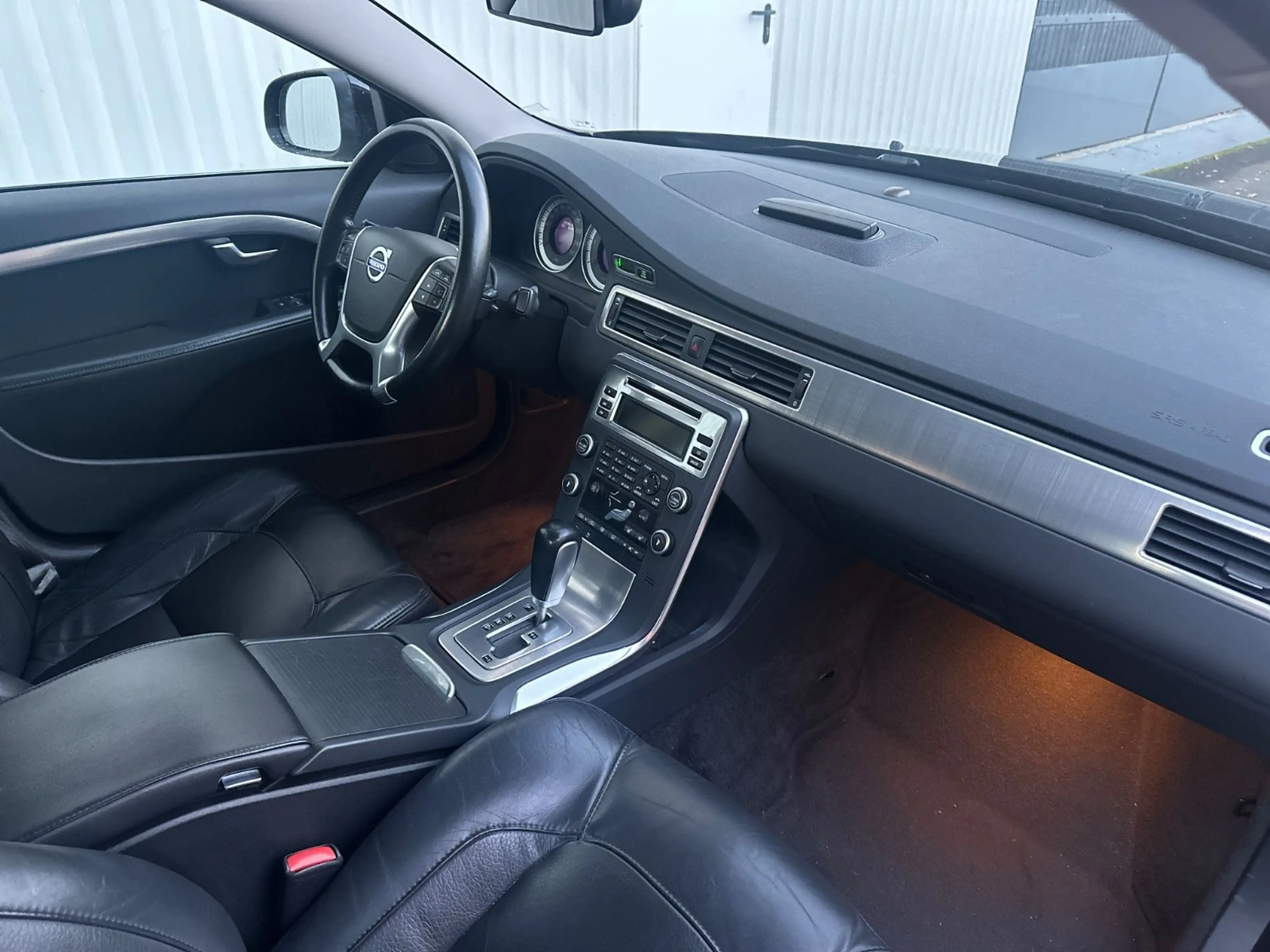 Volvo S80 Lim. D3 Leder,2.Hand,AHK,Scheckheft — photo 11