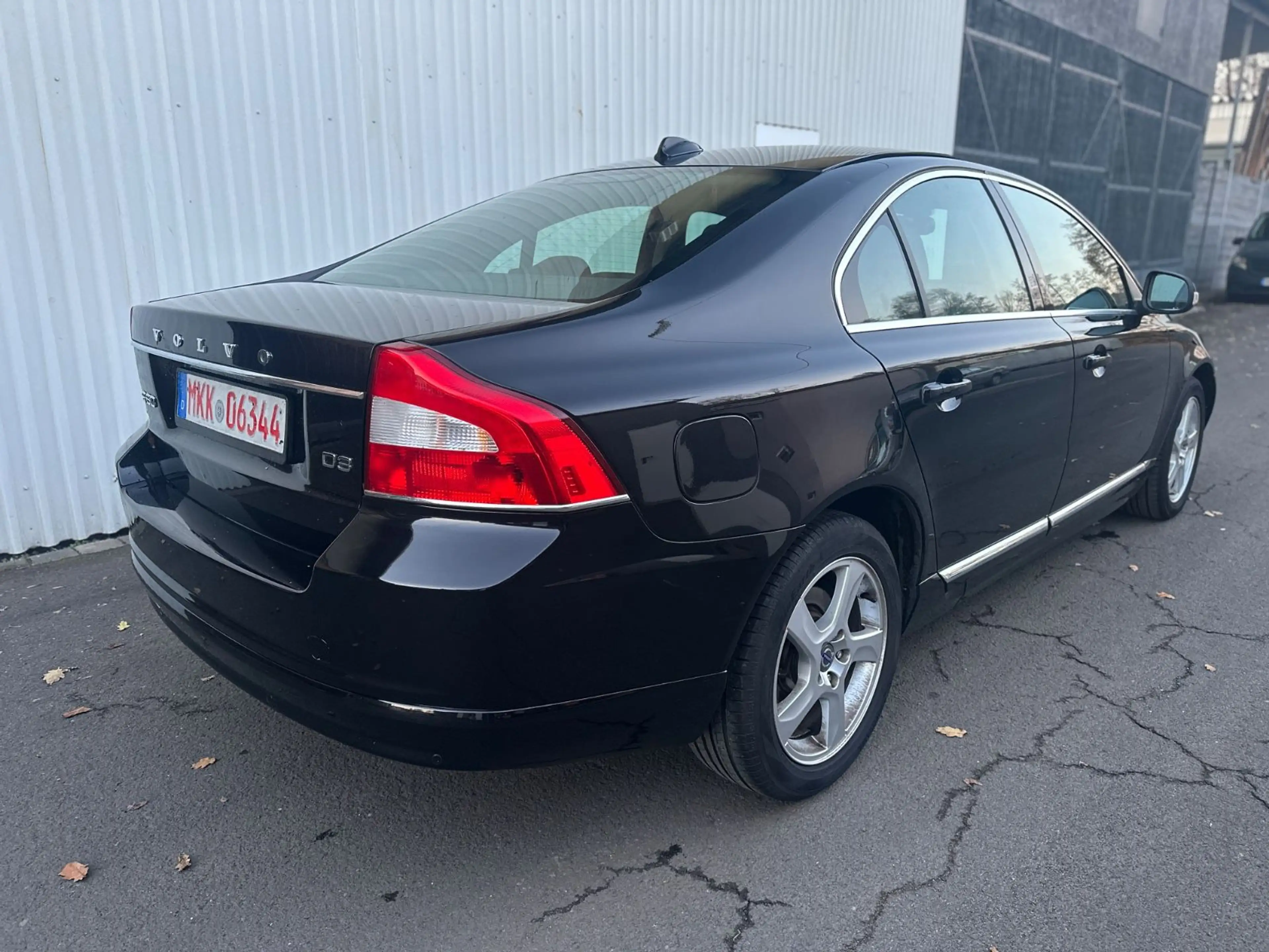 Volvo S80 Lim. D3 Leder,2.Hand,AHK,Scheckheft — photo 7