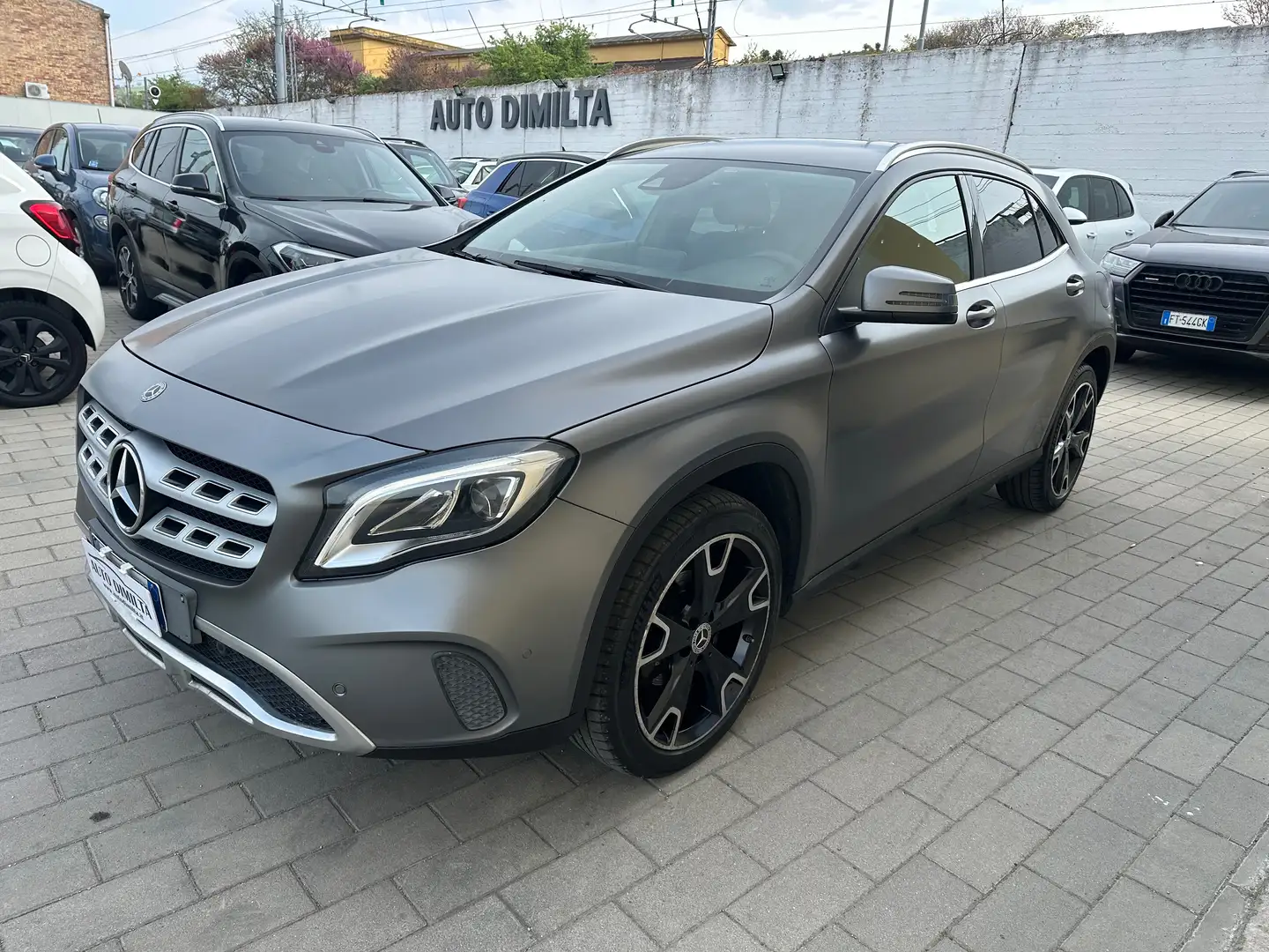 Mercedes-Benz GLA 200 GLA 200 d Sport auto Gris - 2