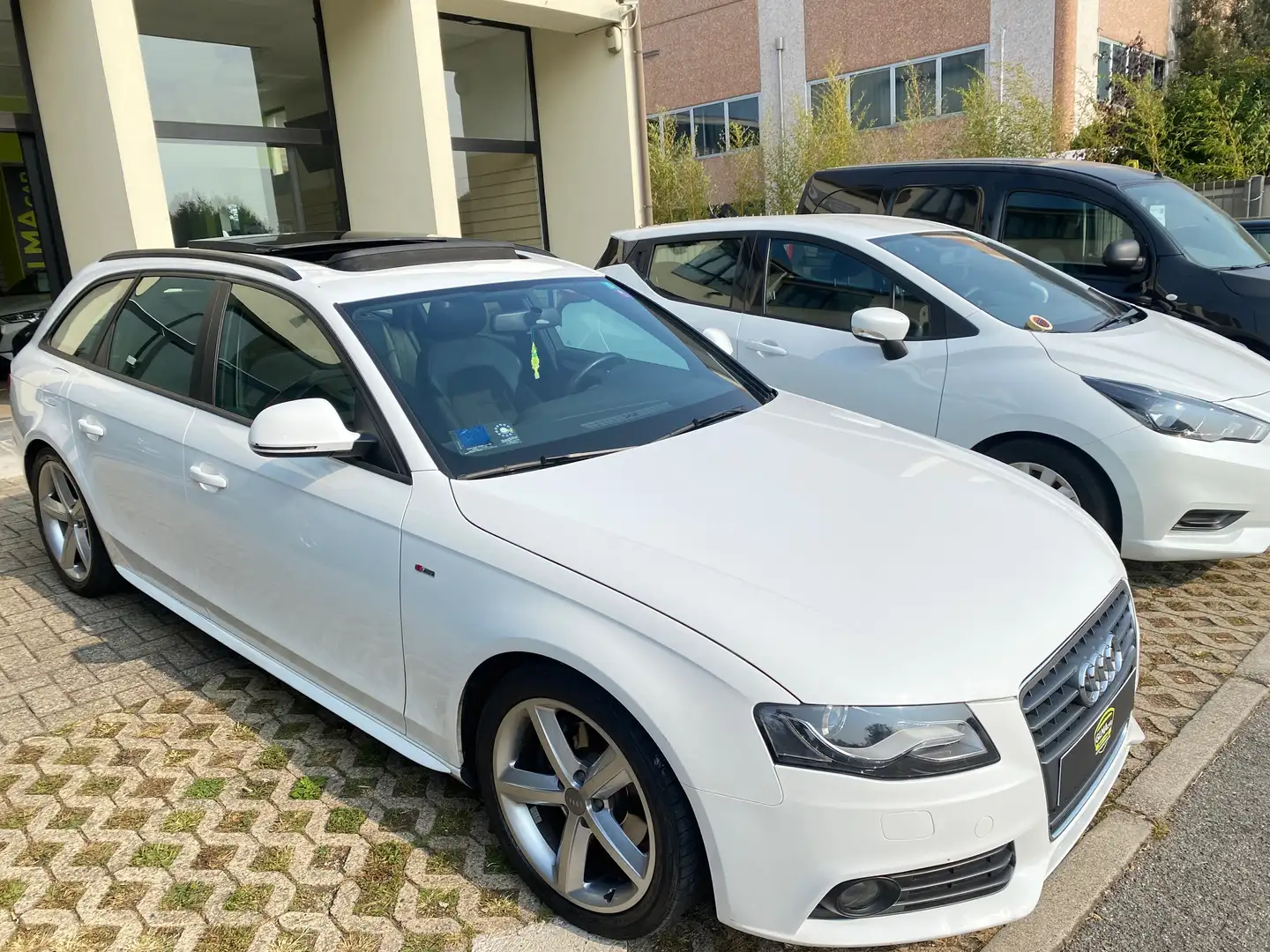 Audi A4 A4 Avant 2.0 tdi S-line *TETTO APRIBILE* Bianco - 2