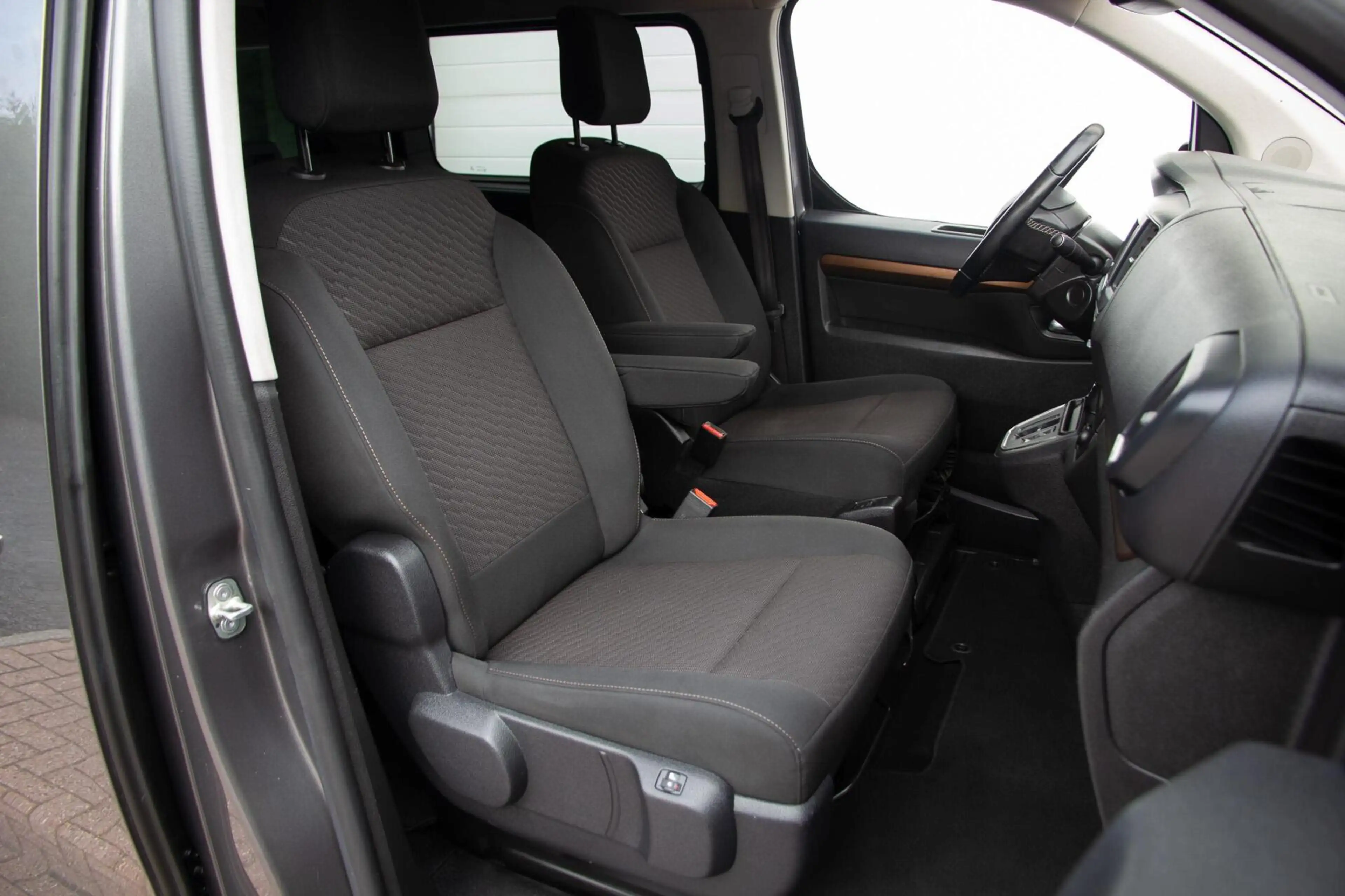 Toyota Proace Electric Shuttle Extra Range 75 kWh 8-Persoons — photo 10
