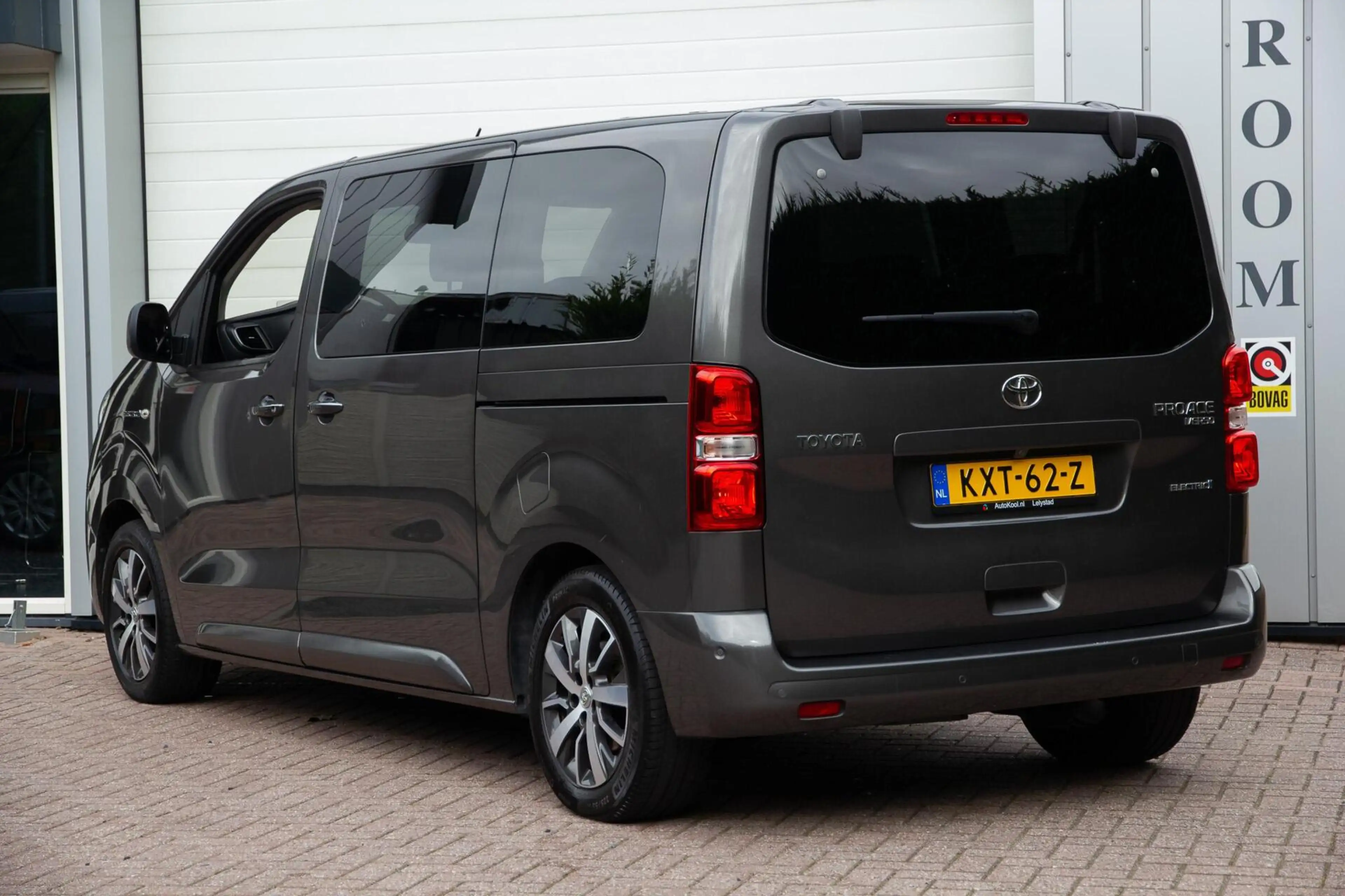 Toyota Proace Electric Shuttle Extra Range 75 kWh 8-Persoons — photo 4