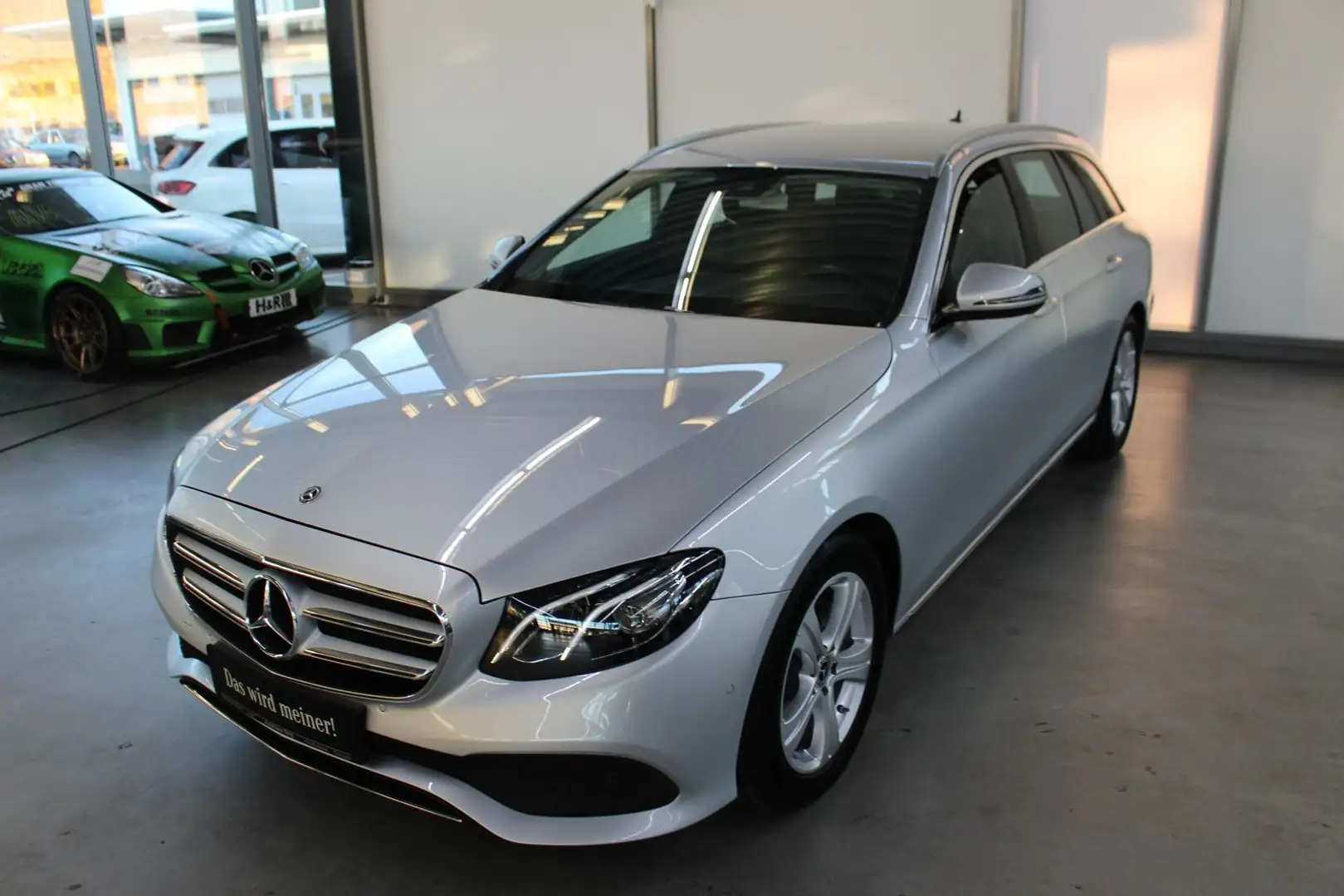 Mercedes-Benz E 220 d T Avantgarde LED Navi Kamera Ambiente Plateado - 1