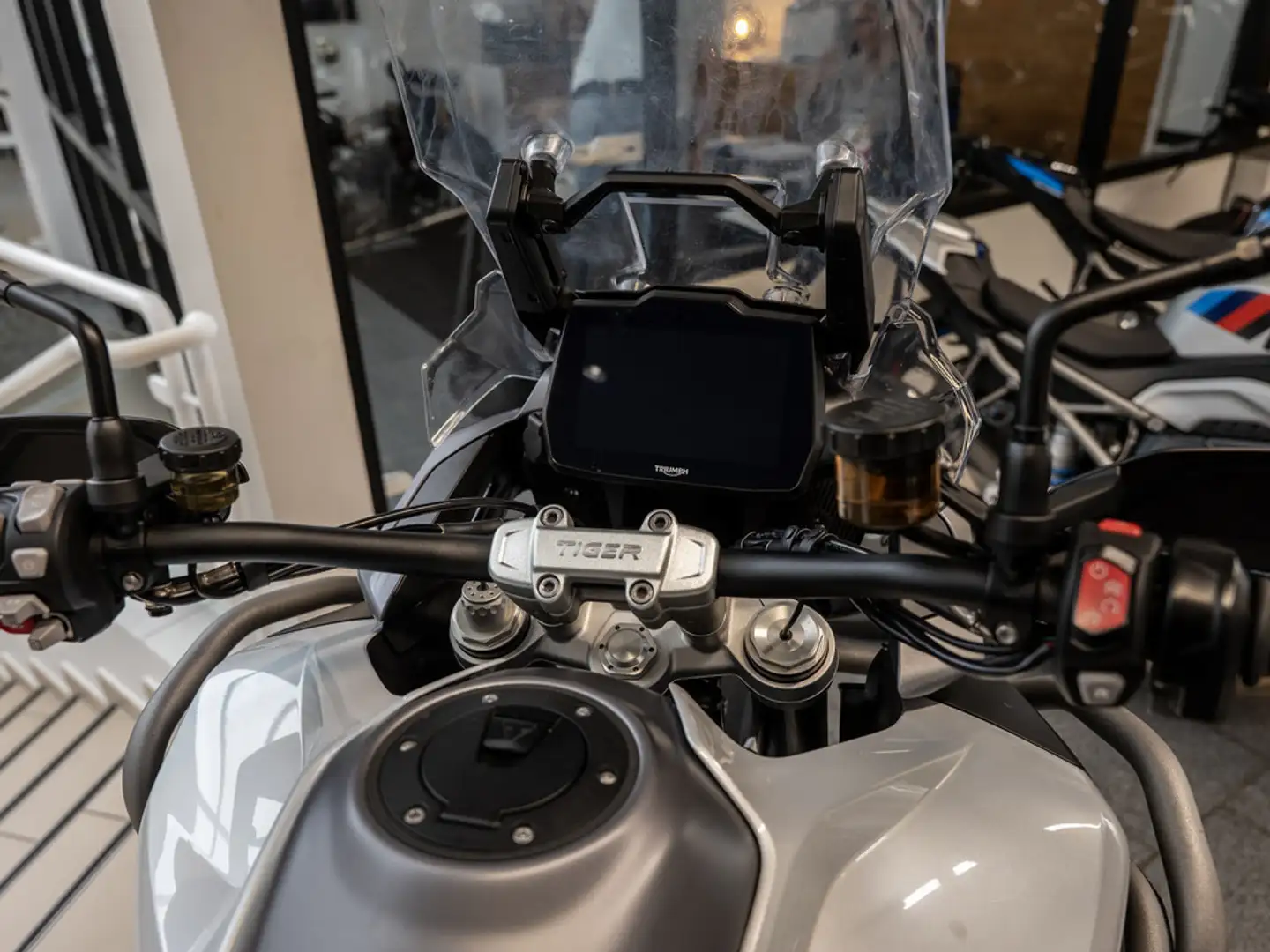 Triumph Tiger 1200 GT Pro LED SCHEINWERFER SHZ Schwarz - 2