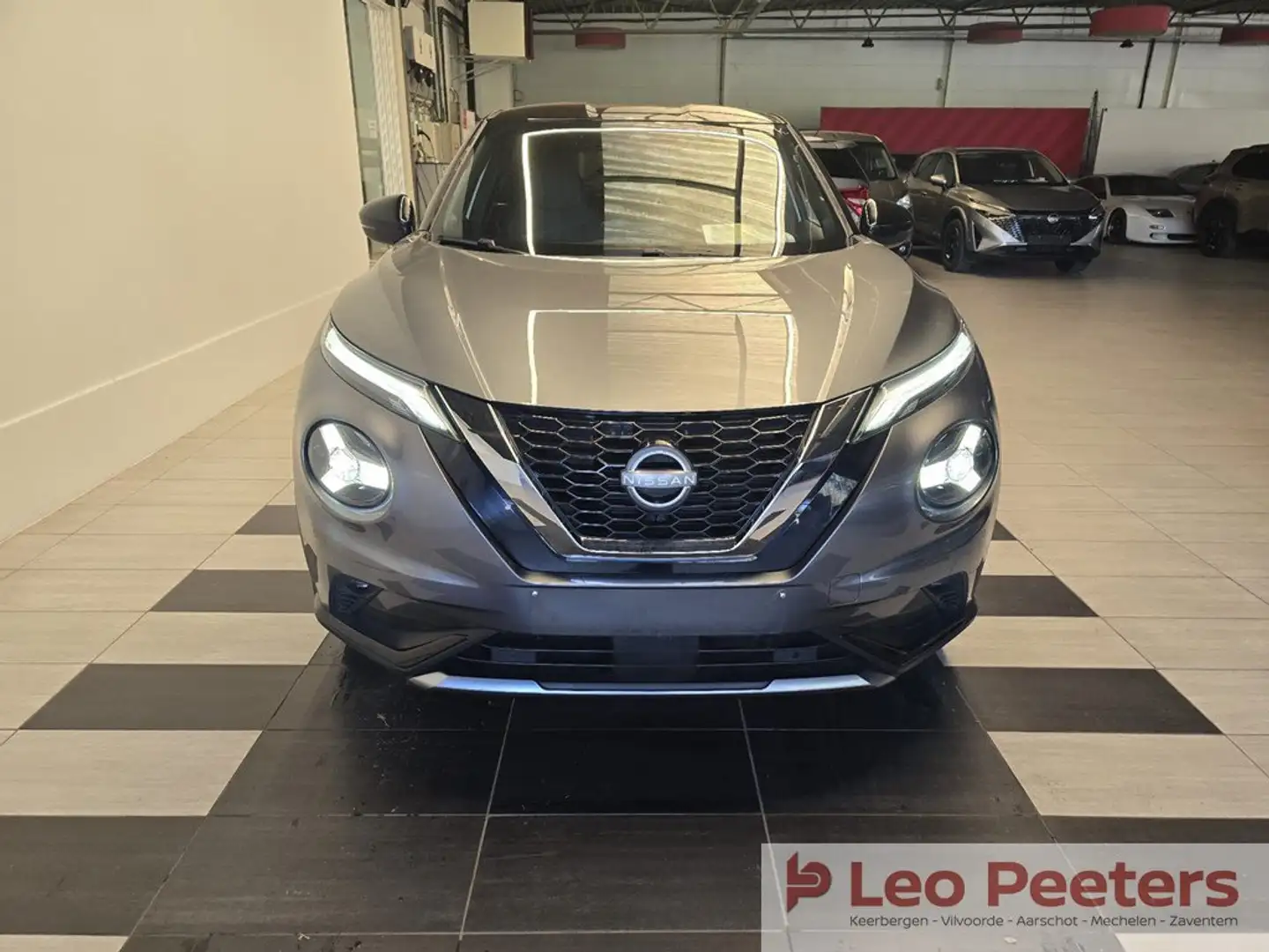 Nissan Juke //N-DESIGN / DIG-T 114//// Grau - 2