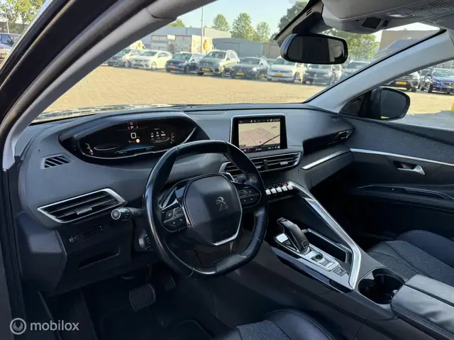 Peugeot 5008 view 11