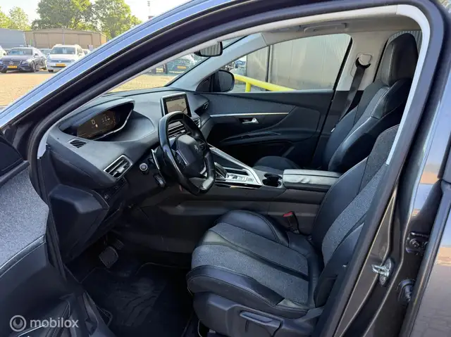 Peugeot 5008 view 10