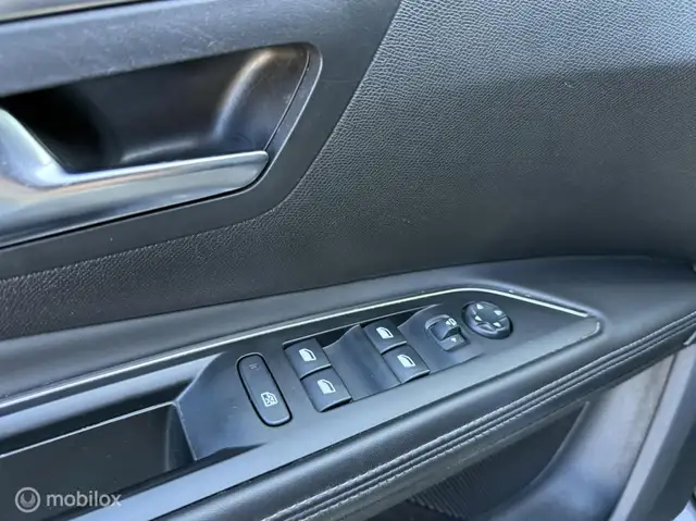 Peugeot 5008 view 19