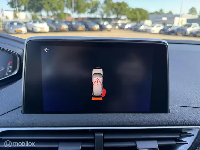 Peugeot 5008 view 18