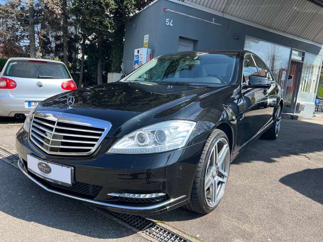 Imagine Mercedes-Benz S 350 S 350 BlueTec/TÜV-SERVICE-BREMSEN NEU