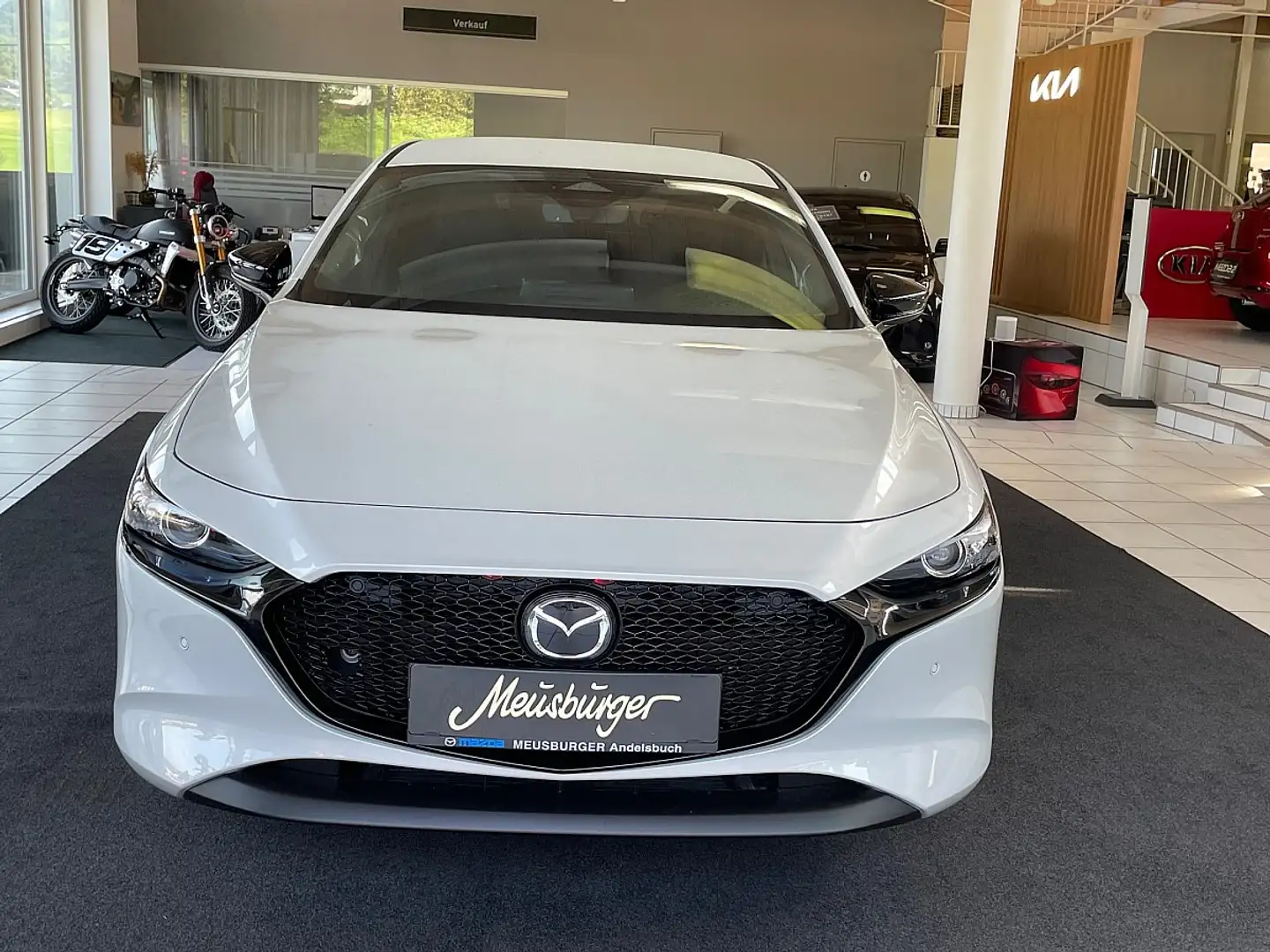 Mazda 3 Mazda3 e-Skyactiv-G140 Nagisa Grau - 2