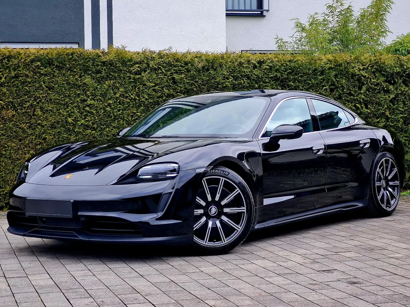 Porsche Taycan |Performancebatterie Plus|Porsche Approve Fekete - 2