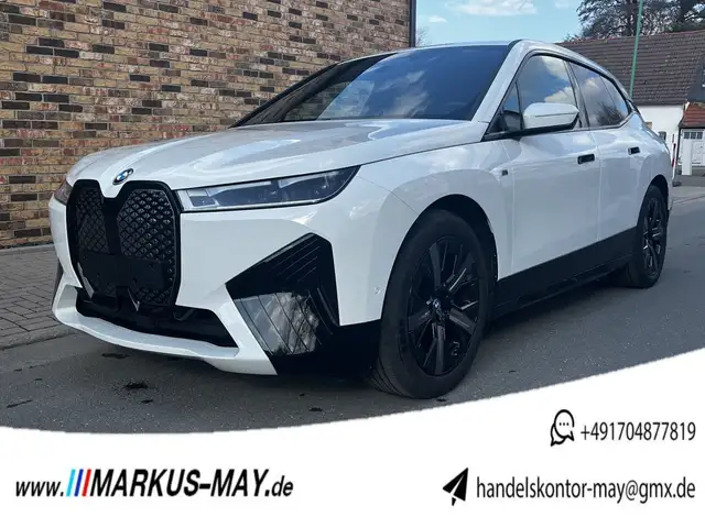 BMW iX M60 Klimasitz Laser DAProf B&W BattQT: 100%