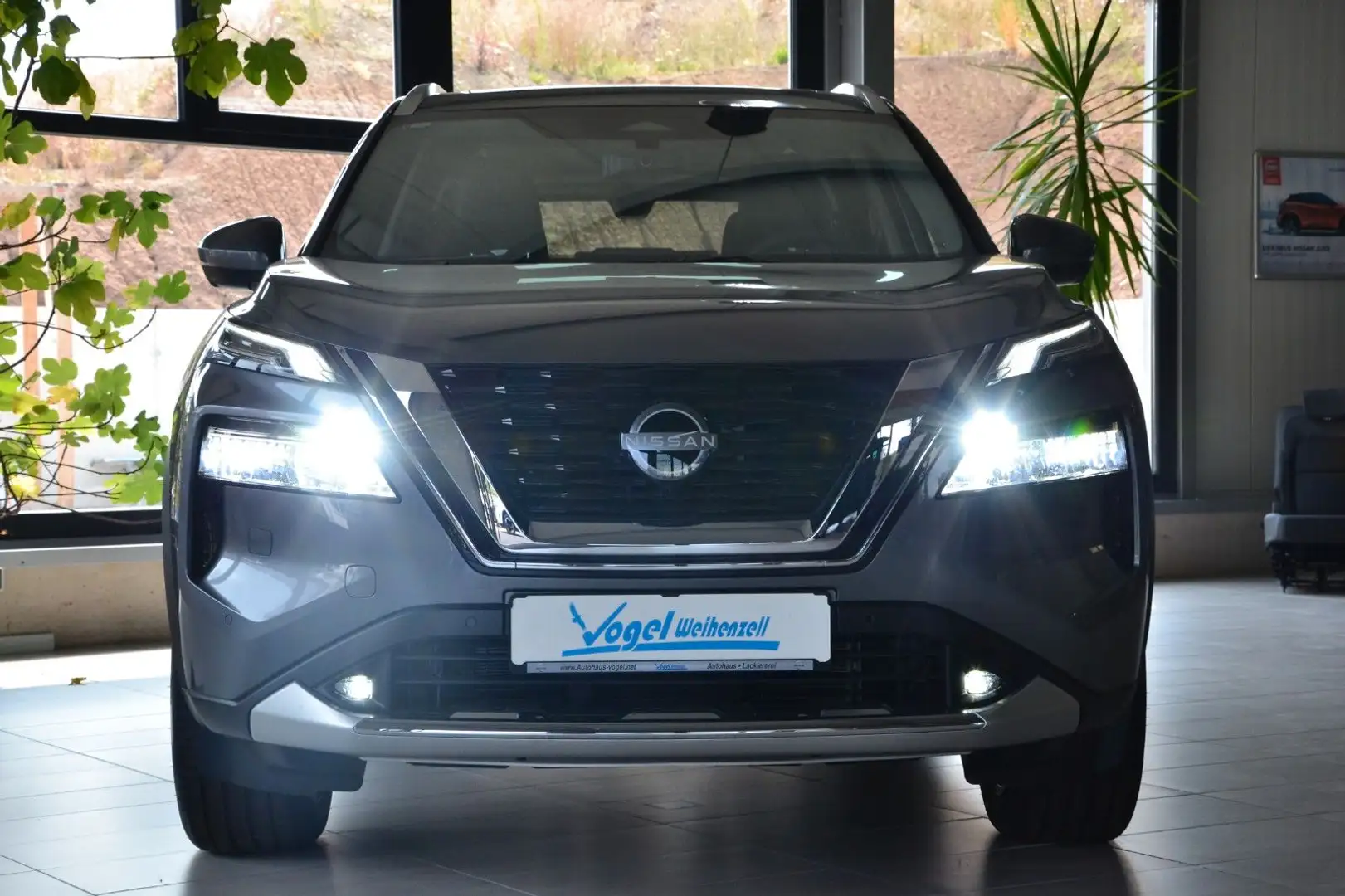 Nissan X-Trail 1.5 VC-T MHEV Xtronic 4x2 Tekna+ (TZ) Grau - 2