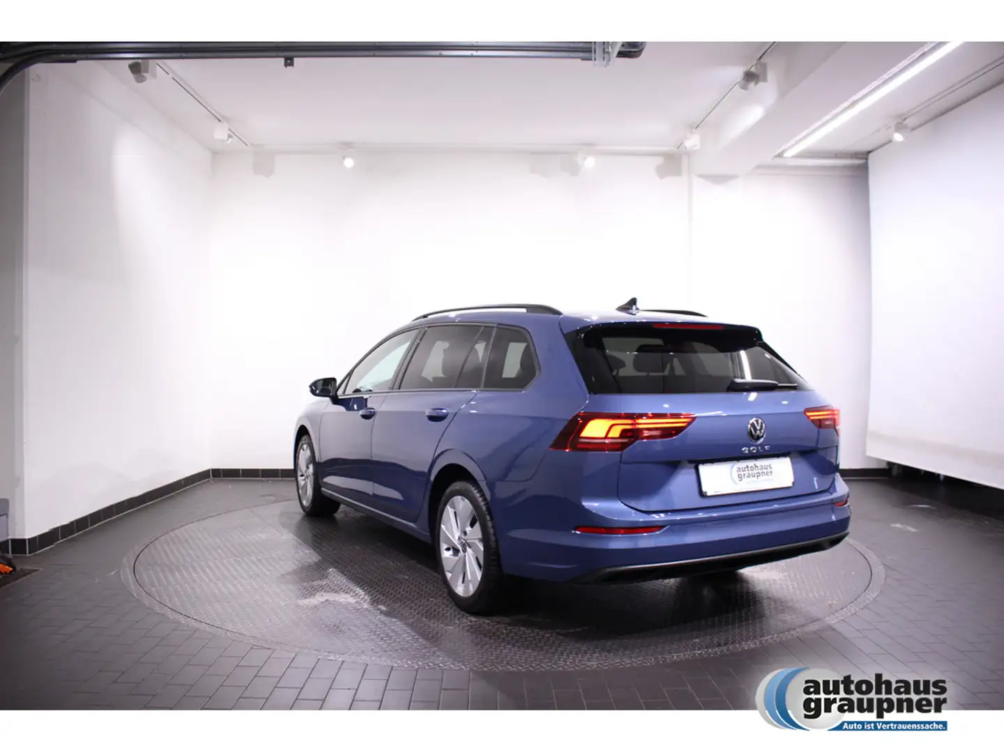 Volkswagen Golf VIII Variant 1.5 TSI Life AHK ACC LED Blau - 2