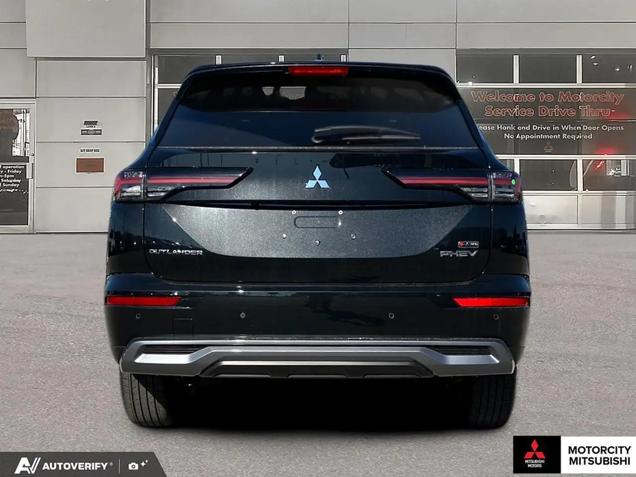 Mitsubishi Outlander снимка Mitsubishi Outlander