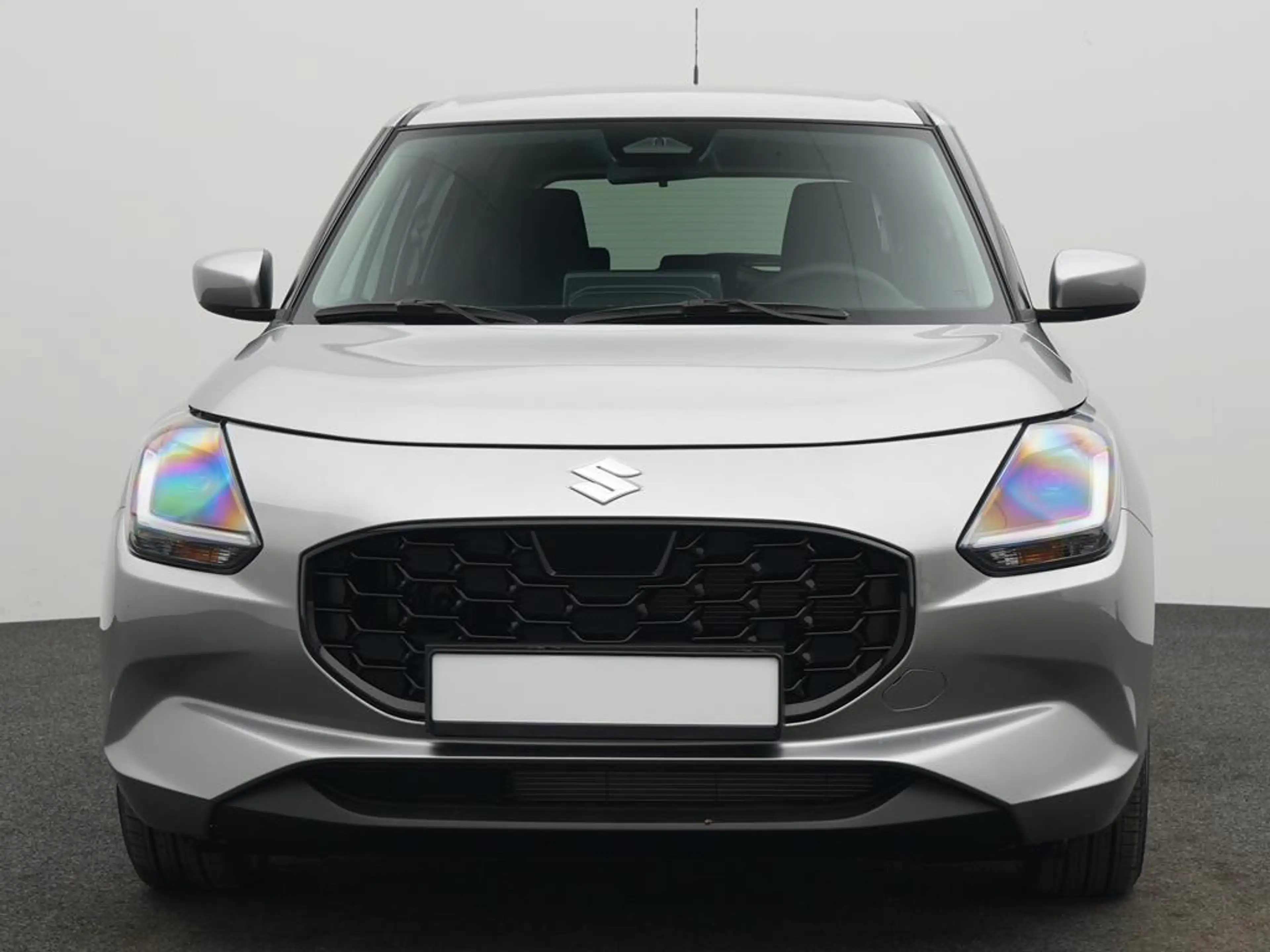 Suzuki Swift COMFORT CVT HYBRID — photo 3