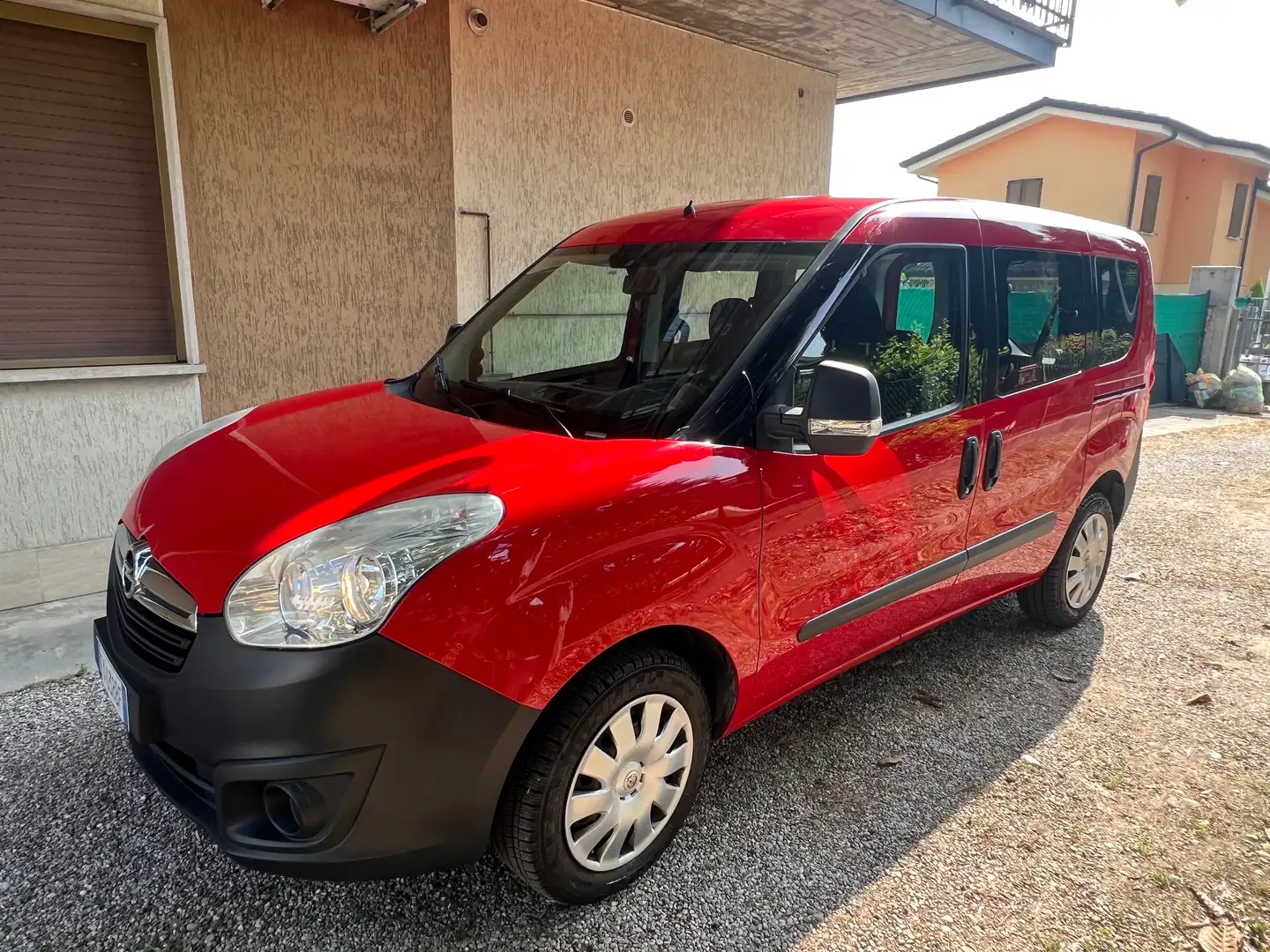 Opel Combo Rosso - 1
