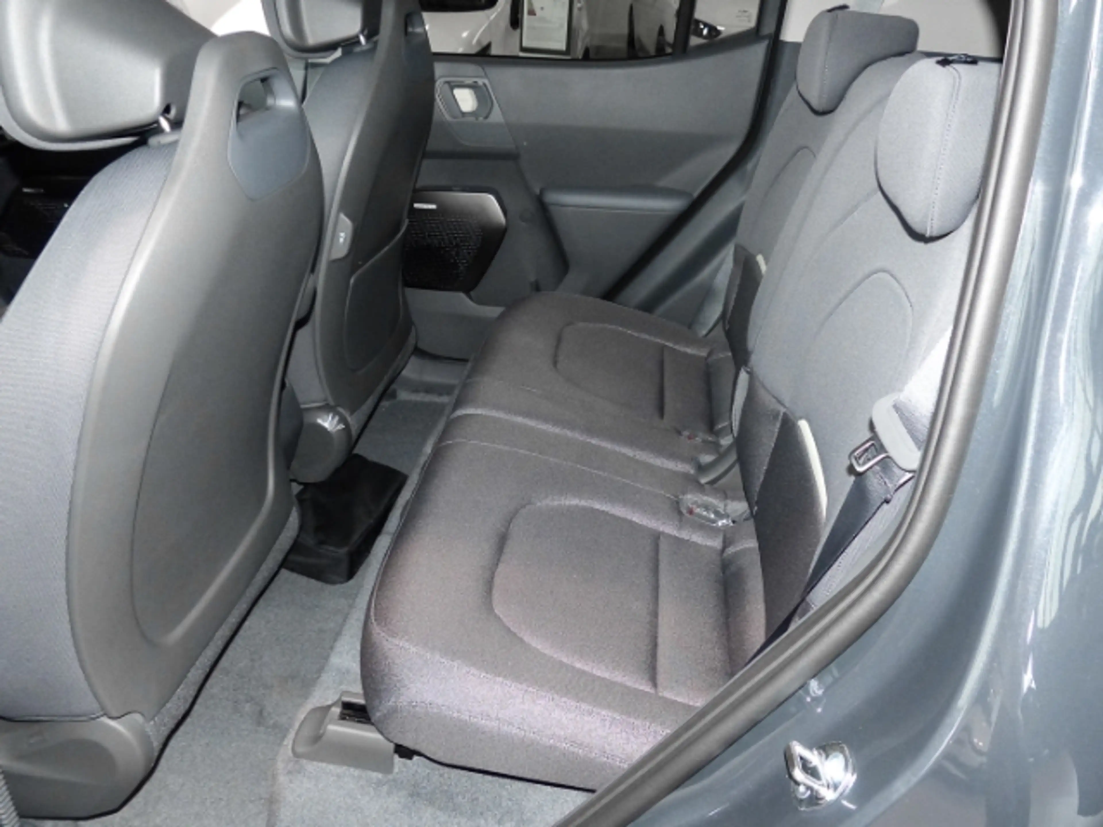 Kia EV2 108 kW Earth Digitales Cockpit Soundsystem HarmanK — photo 15