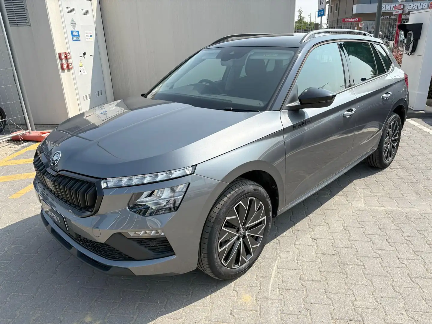 Skoda Kamiq 1.0 tsi 130 edition 115cv dsg Grigio - 1