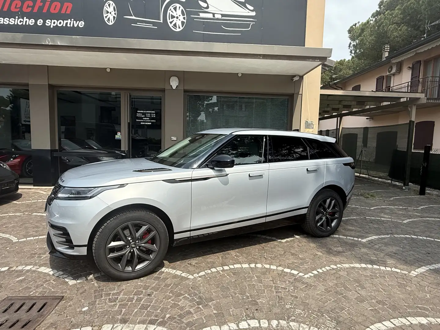 Land Rover Range Rover Velar Range Rover Velar 2.0d R-Dynamic SE 4wd 204cv auto Argent - 2