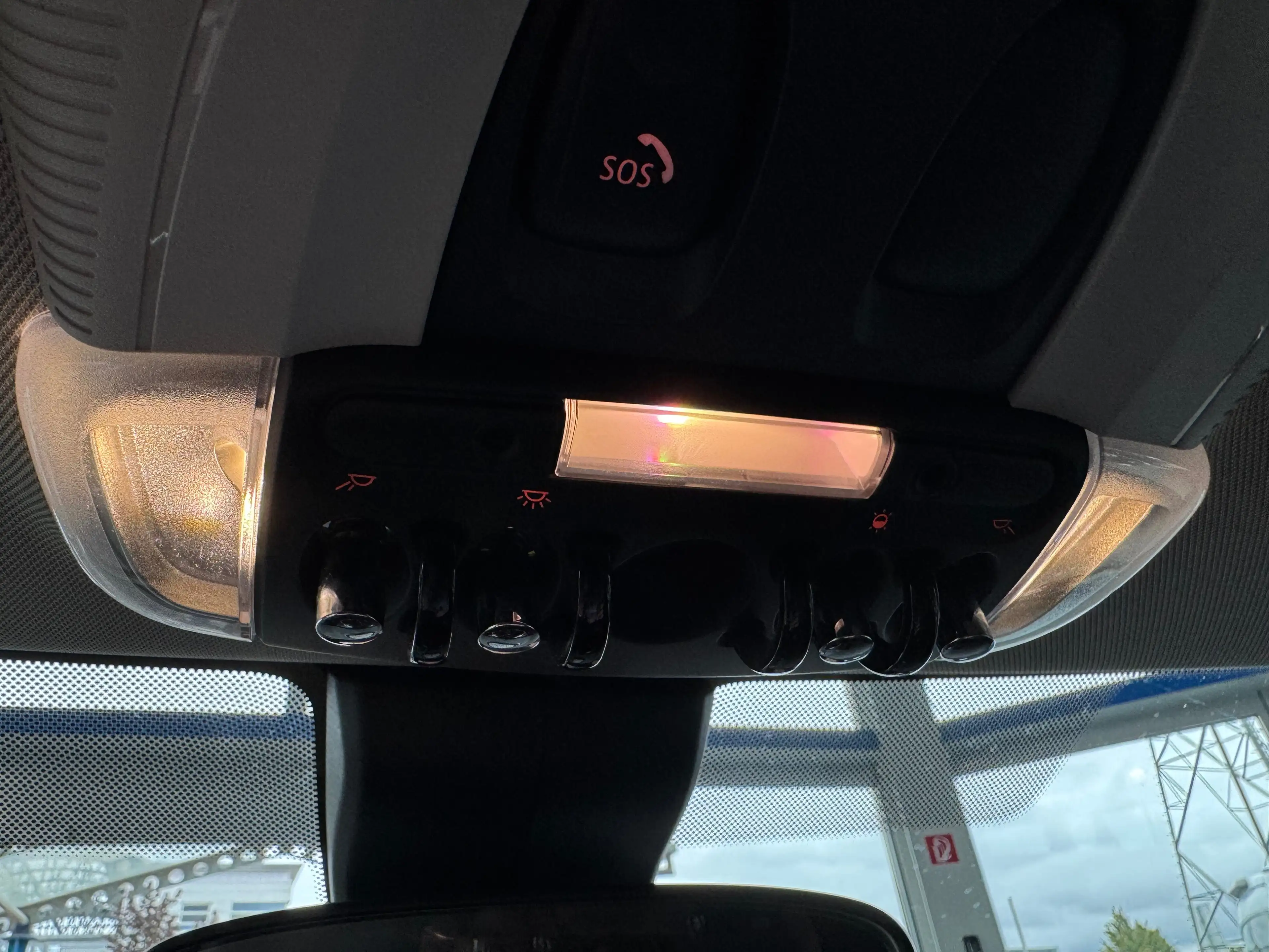 MINI One Clubman NAVI/CARPLAY/2.HAND/UNIONJACK/AUTOM. — photo 26
