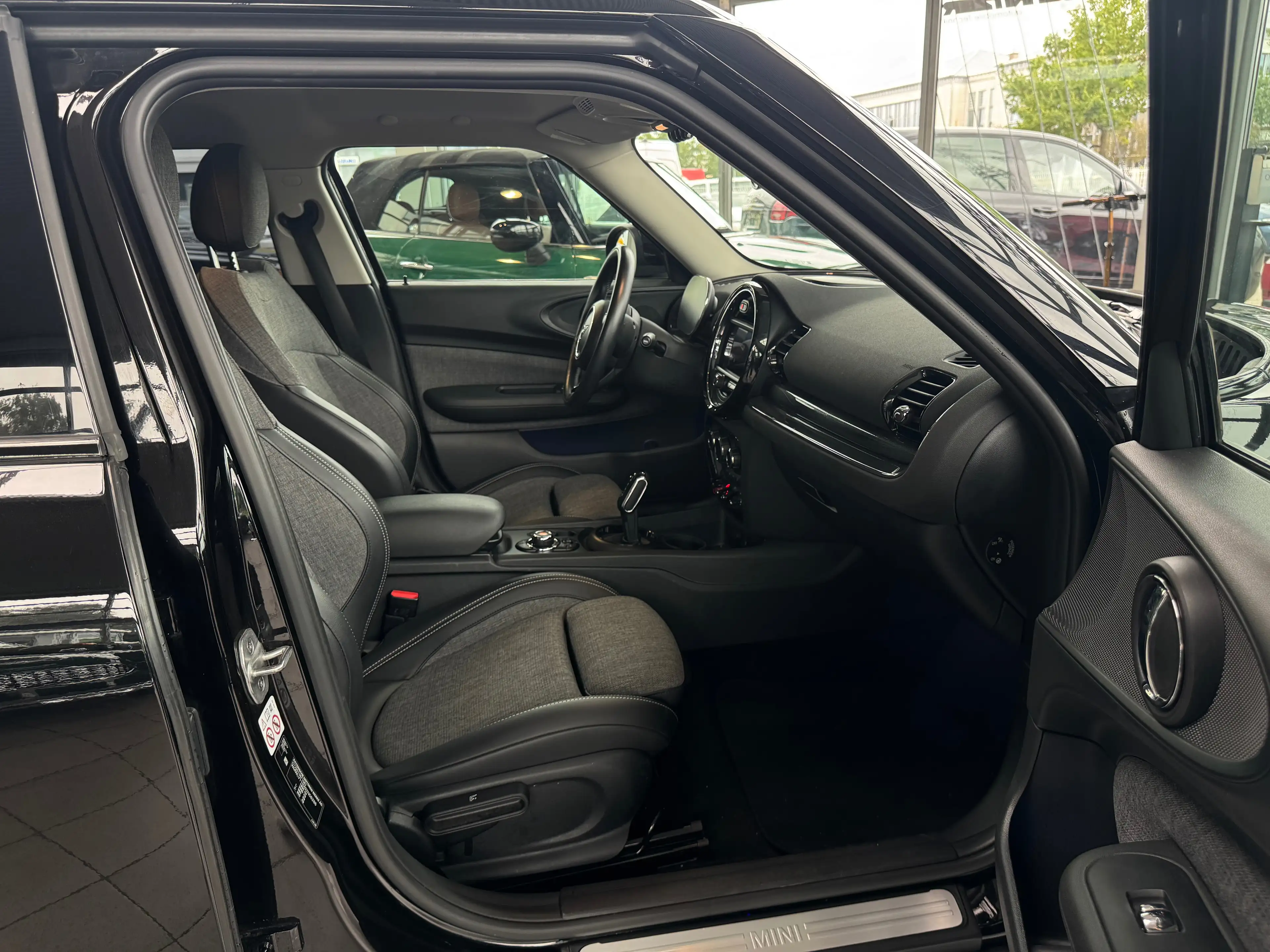 MINI One Clubman NAVI/CARPLAY/2.HAND/UNIONJACK/AUTOM. — photo 17