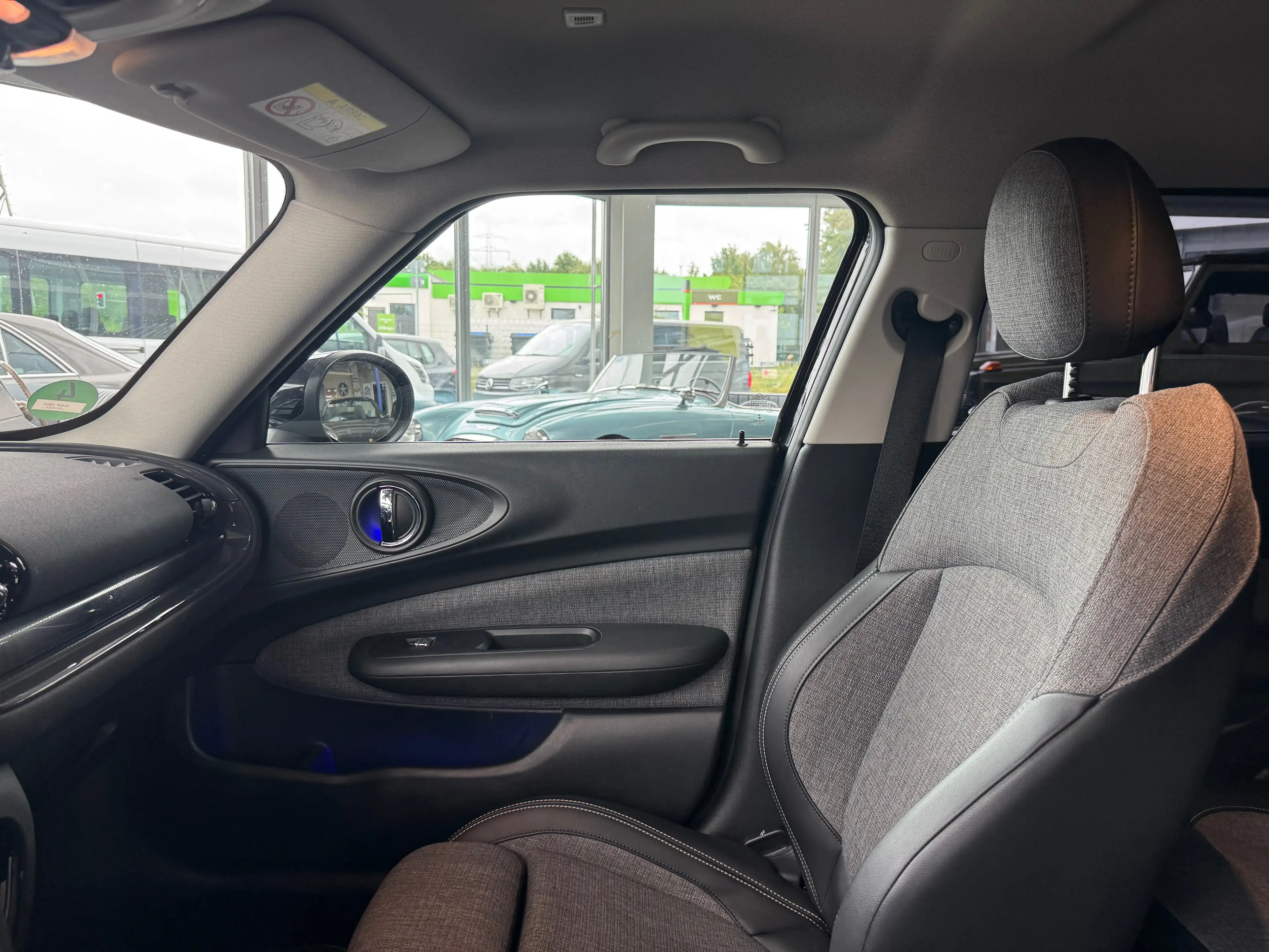 MINI One Clubman NAVI/CARPLAY/2.HAND/UNIONJACK/AUTOM. — photo 36