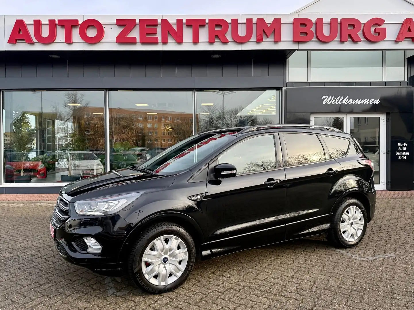 Ford Kuga ST-Line 1,5l Nav AHK DAB Tempomat Schwarz - 1