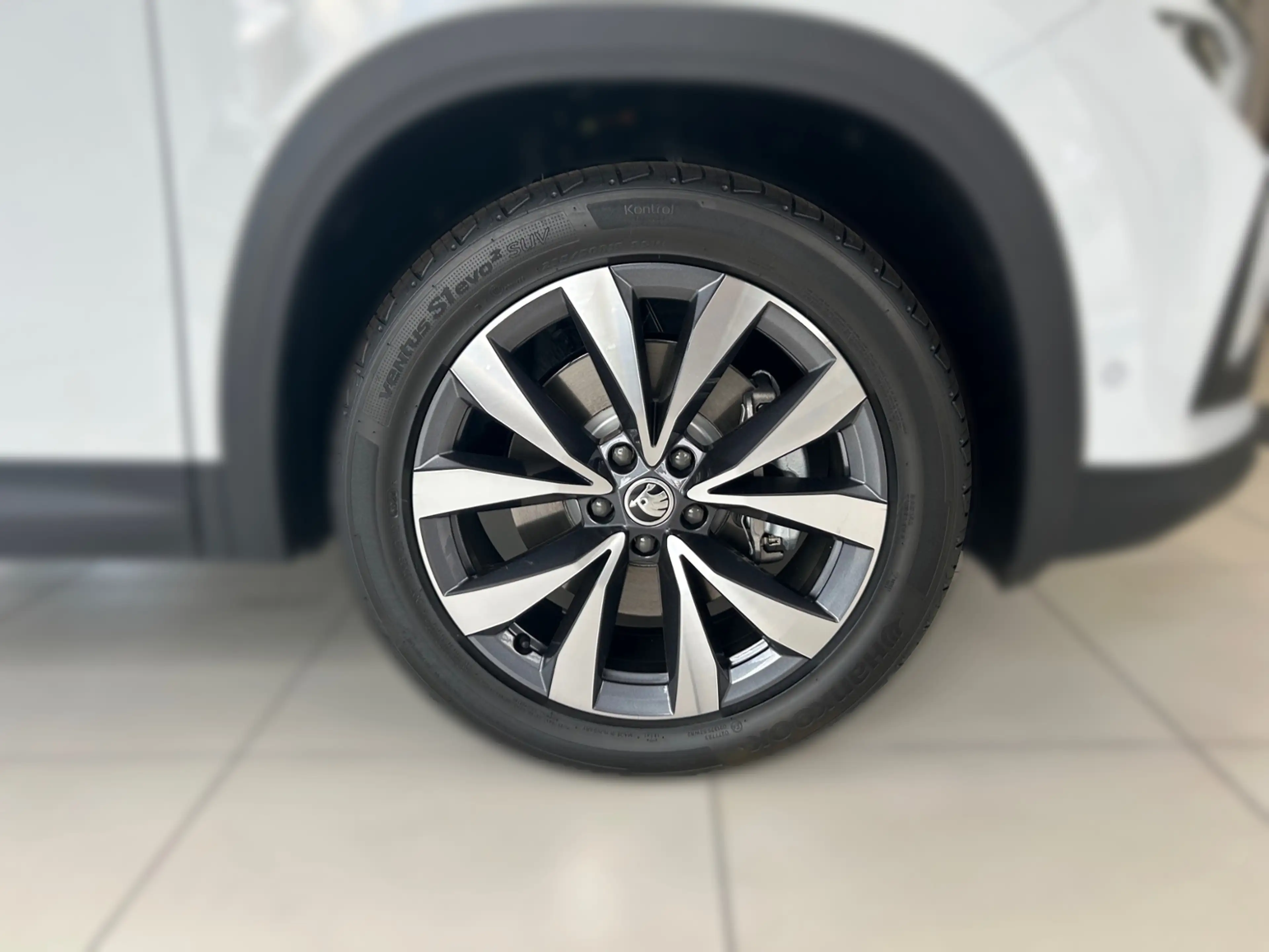 Skoda Kodiaq Selection 2.0 TDI DSG +AHK +RKAM +SHZ +NAVI +LED — photo 8