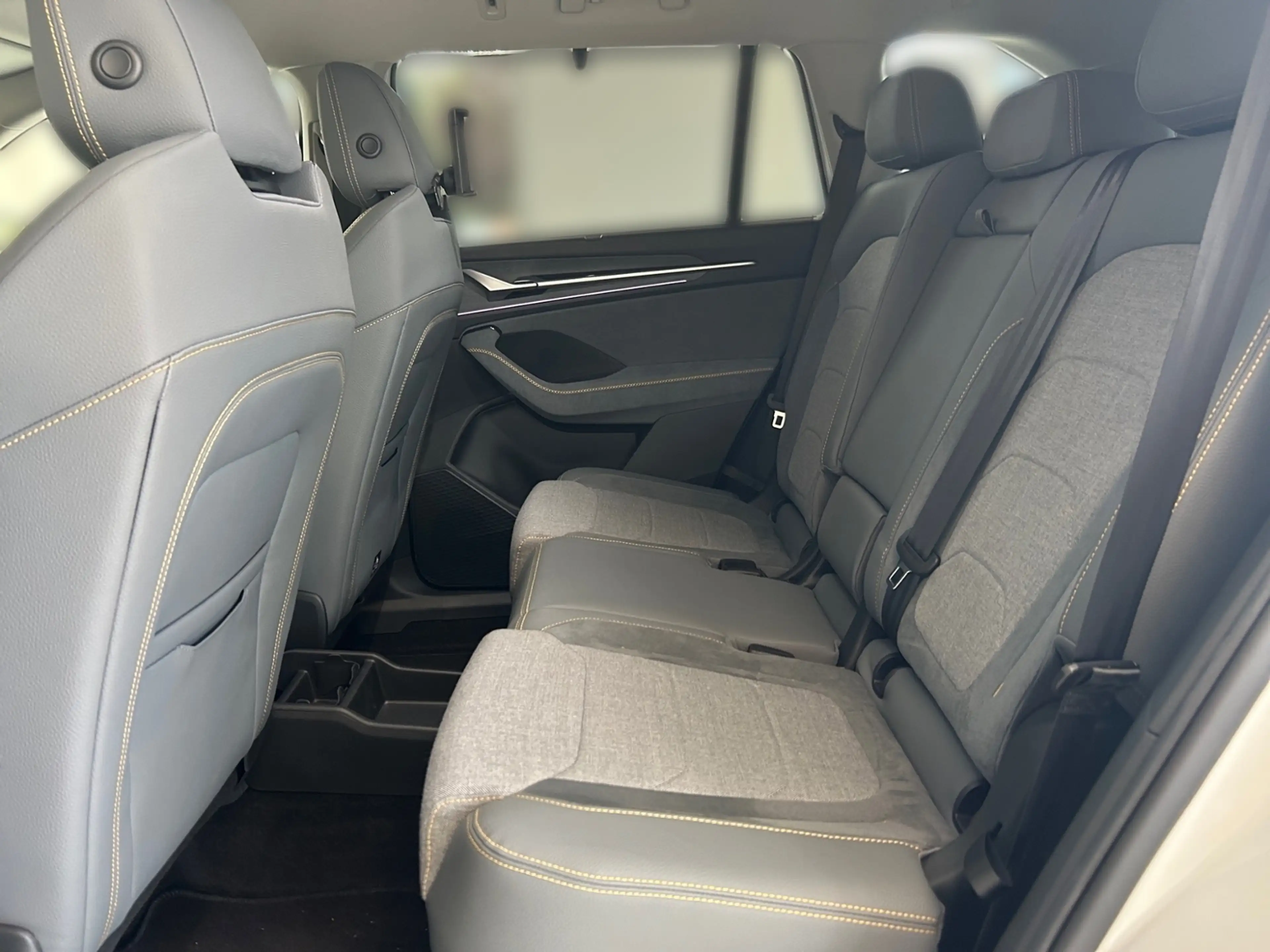 Skoda Kodiaq Selection 2.0 TDI DSG +AHK +RKAM +SHZ +NAVI +LED — photo 15