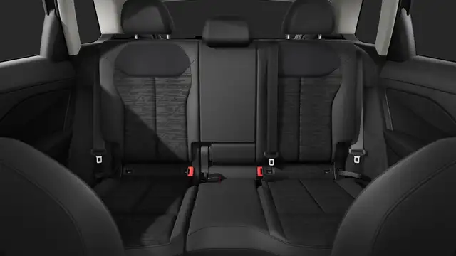 Audi Q3 view 10