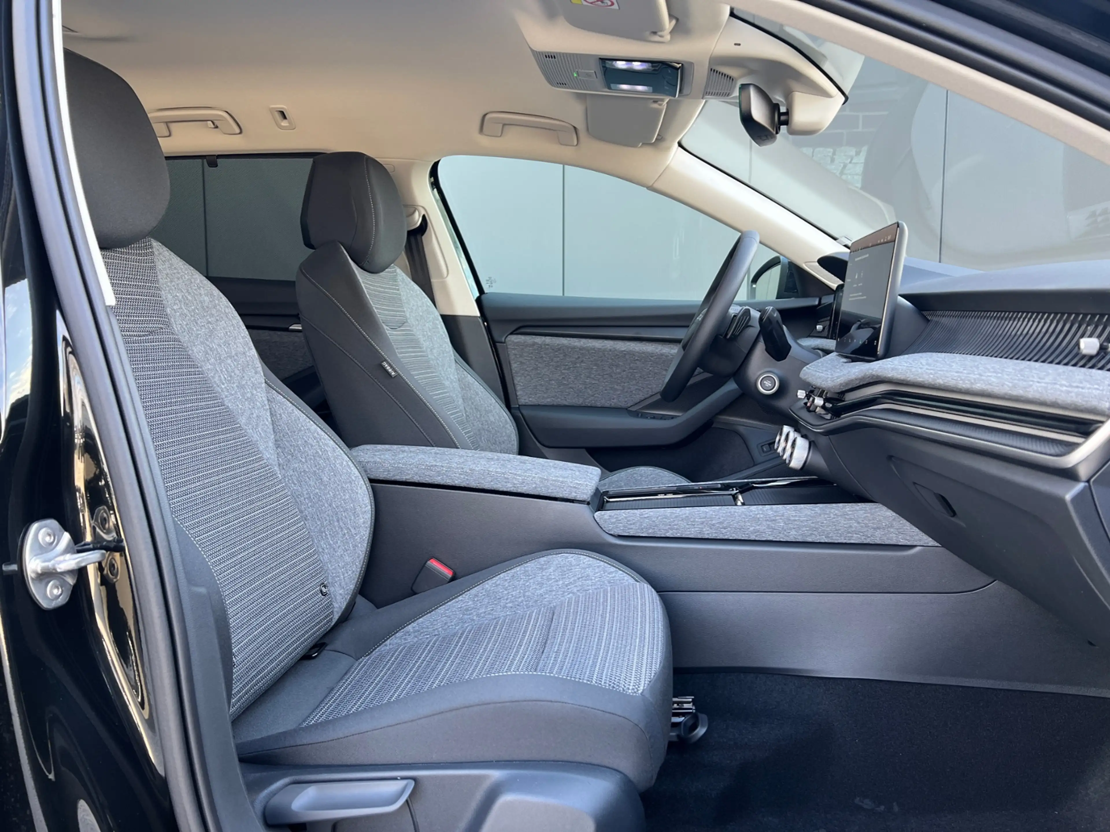 Skoda Superb Combi Selection 2.0 TDI DSG *AHK, Navi, 19" LM-Fe — photo 13