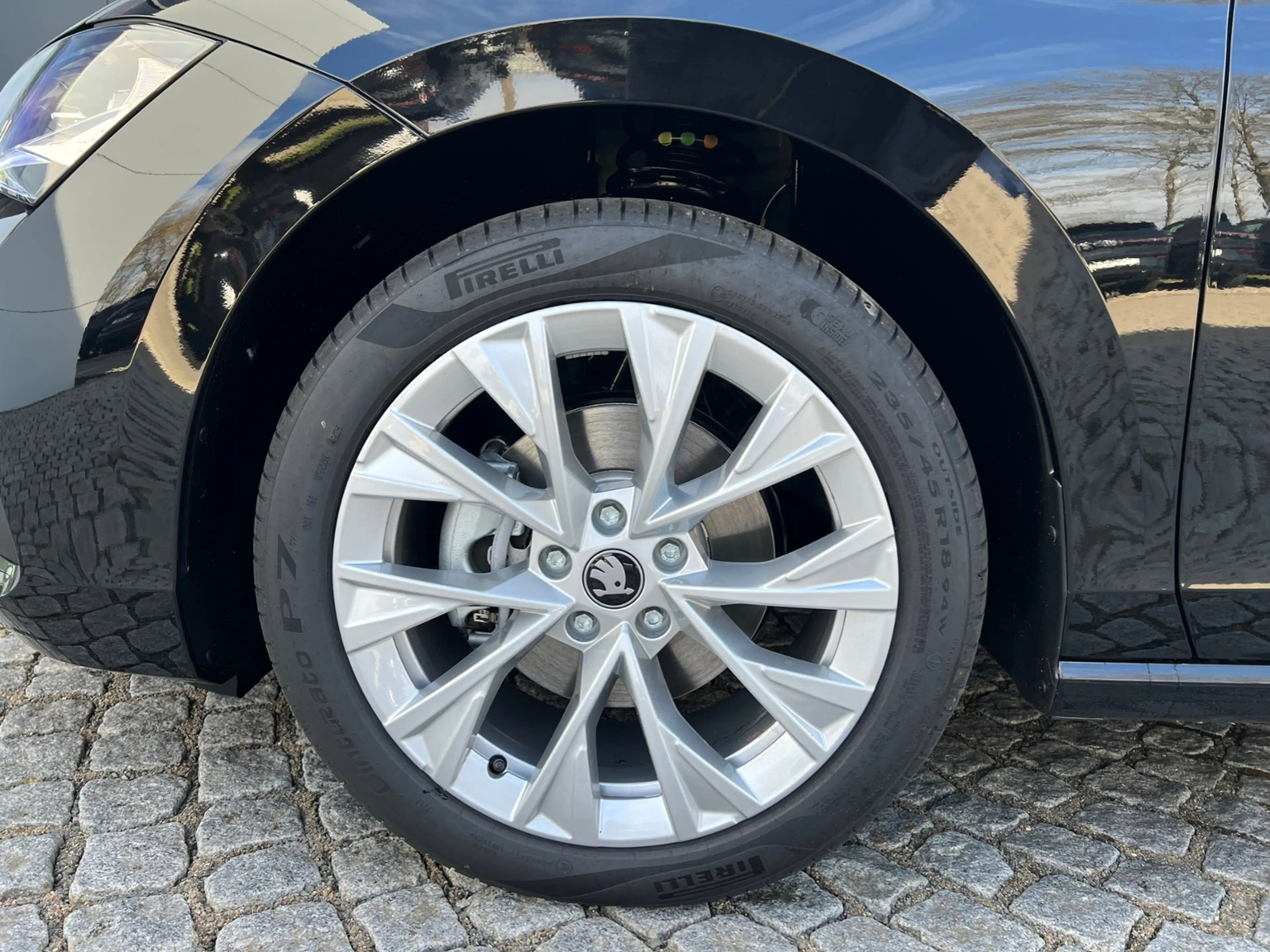 Skoda Superb Combi Selection 2.0 TDI DSG *AHK, Navi, 19" LM-Fe — photo 5