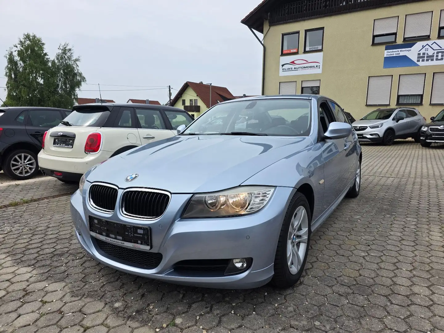 BMW 318 Baureihe 3 Lim. 318d Blau - 1