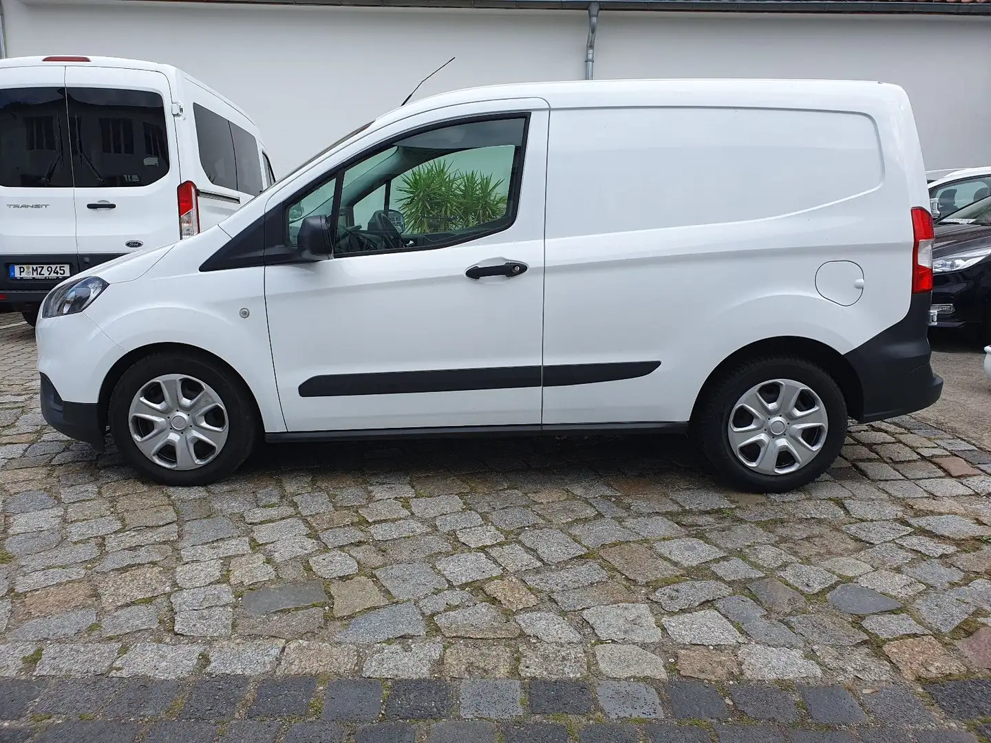 Ford Transit Courier Trend Weiß - 2