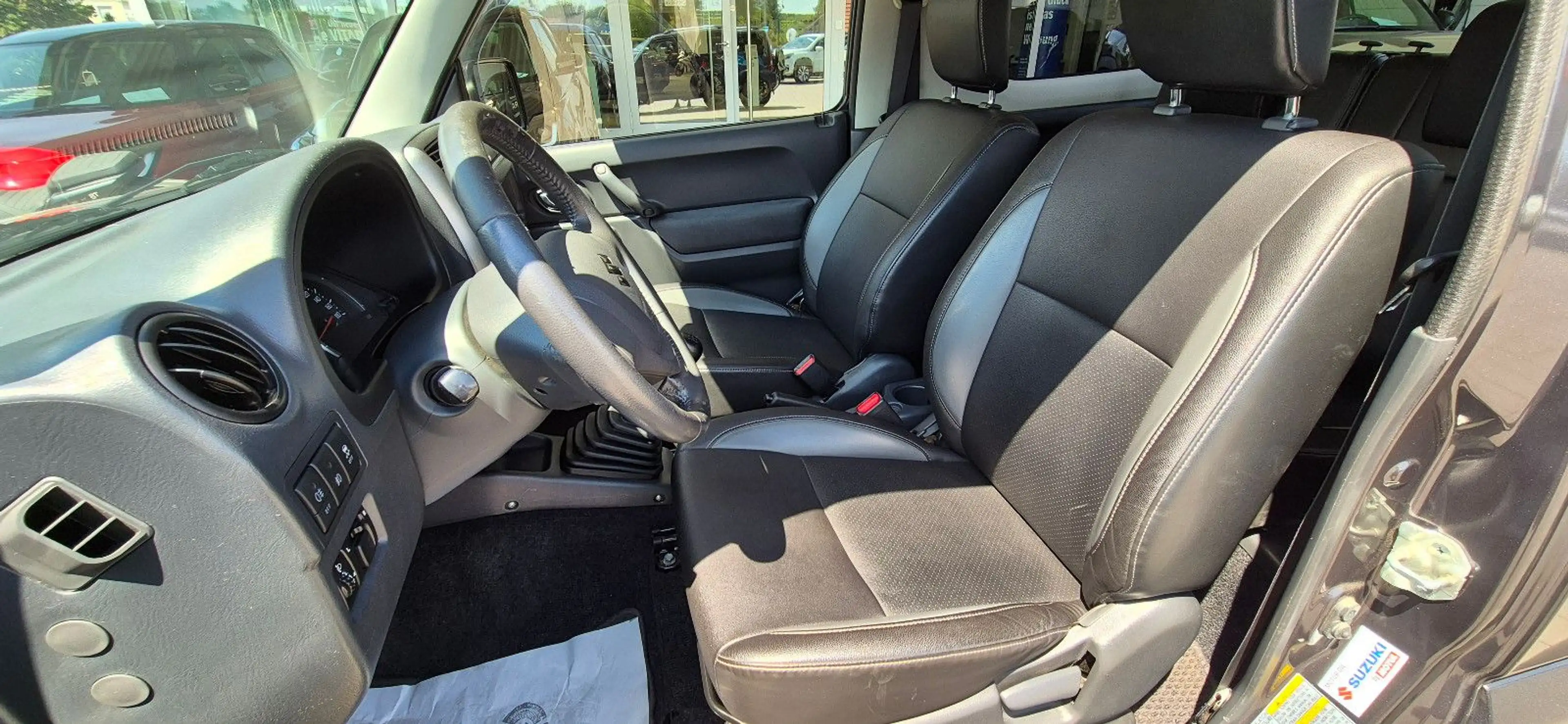 Suzuki Jimny 1.3 4WD Style — photo 6