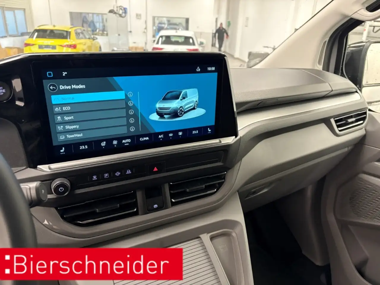 Volkswagen T7 Caravelle 2.0 TDI Edition LANG ALU 19 AHK ACC NAVI 14