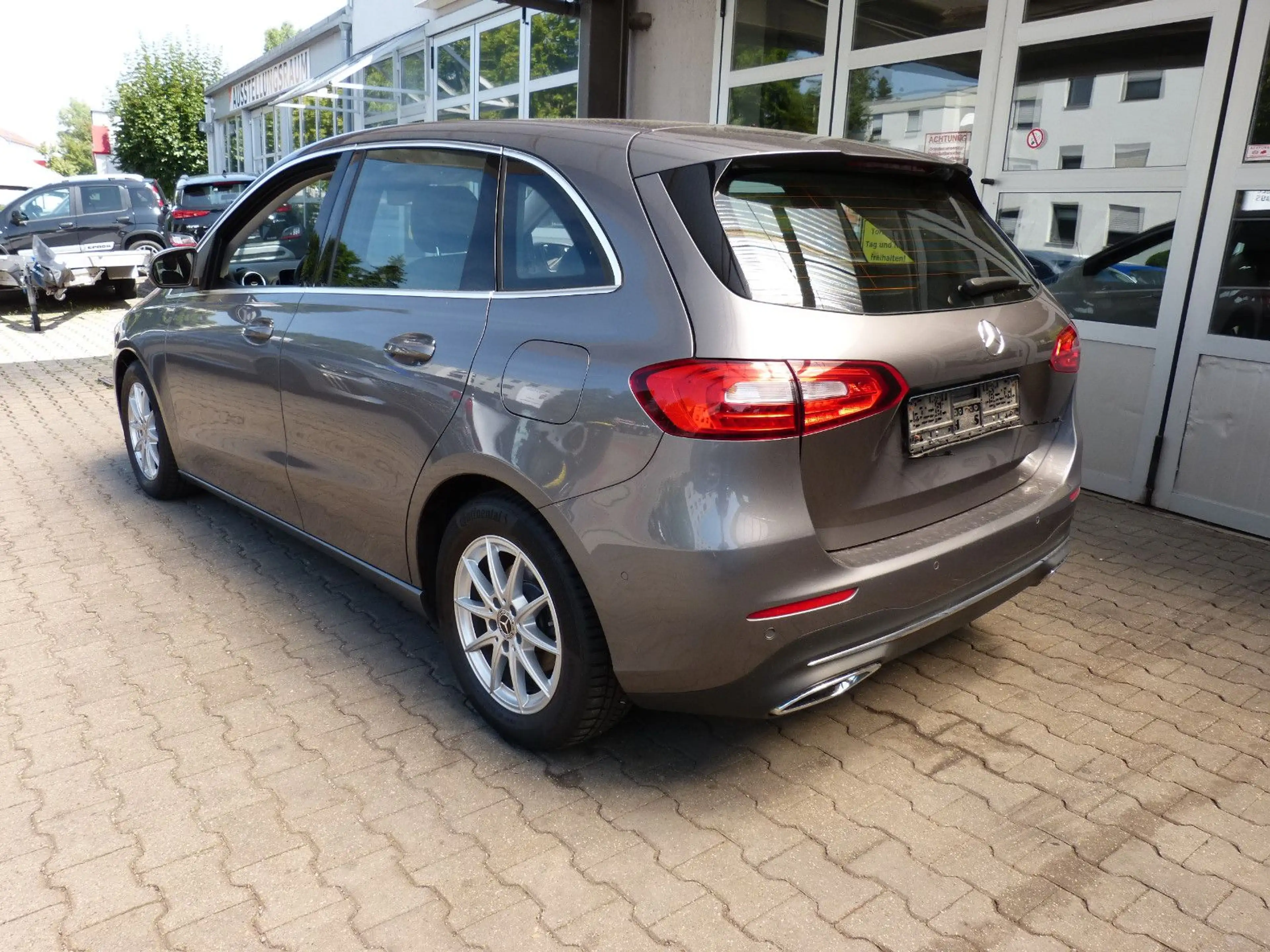 Mercedes-Benz B 180 PROGRESSIVE AHK NAVI PDC MBUX SHZ — photo 6