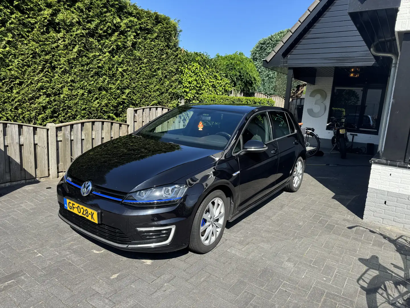 Volkswagen Golf 1.4 TSI GTE Zwart - 1