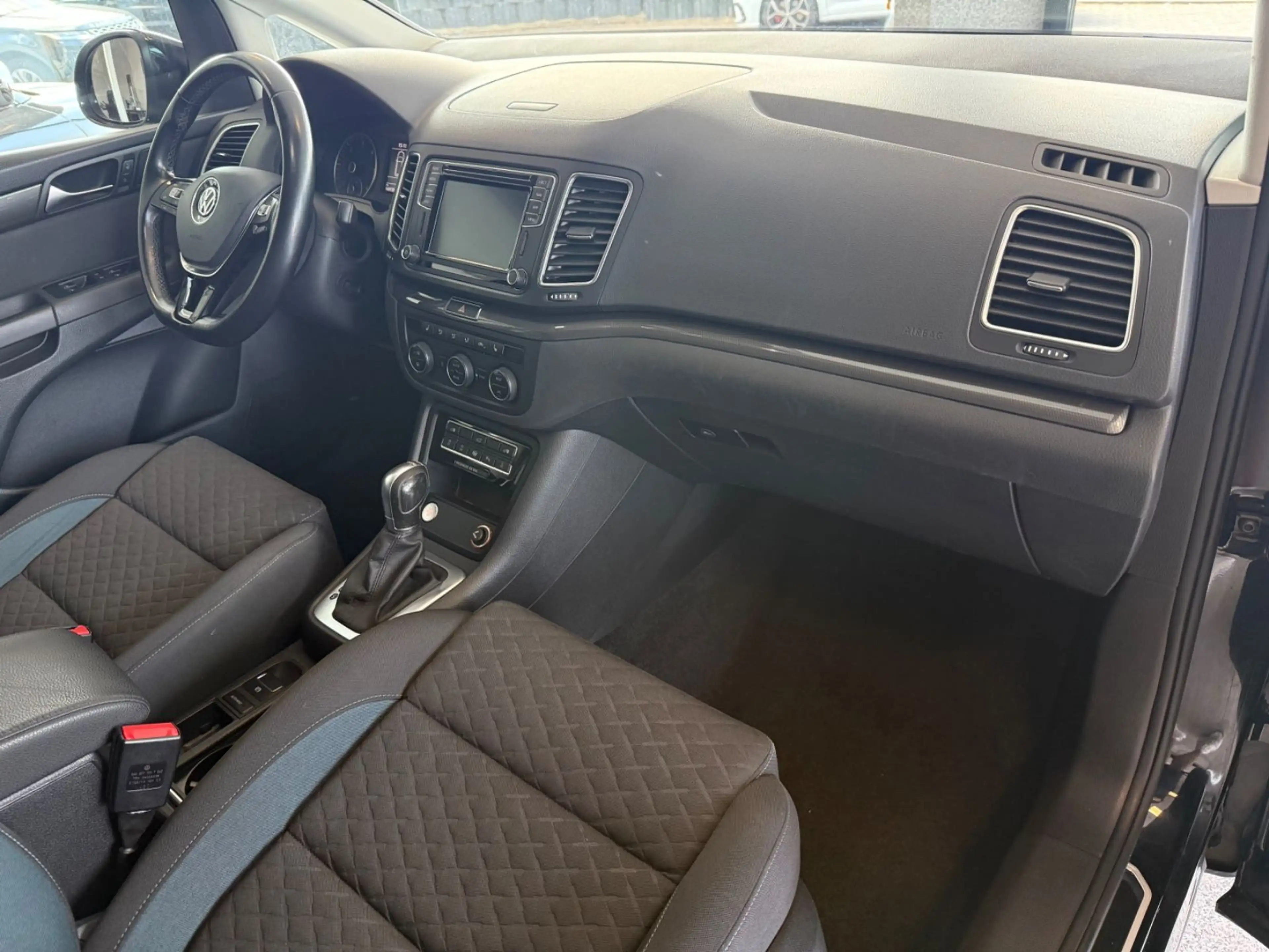 Volkswagen Sharan 2.0 TDI IQ.DRIVE Standheiz. Navi ACC AHK — photo 13