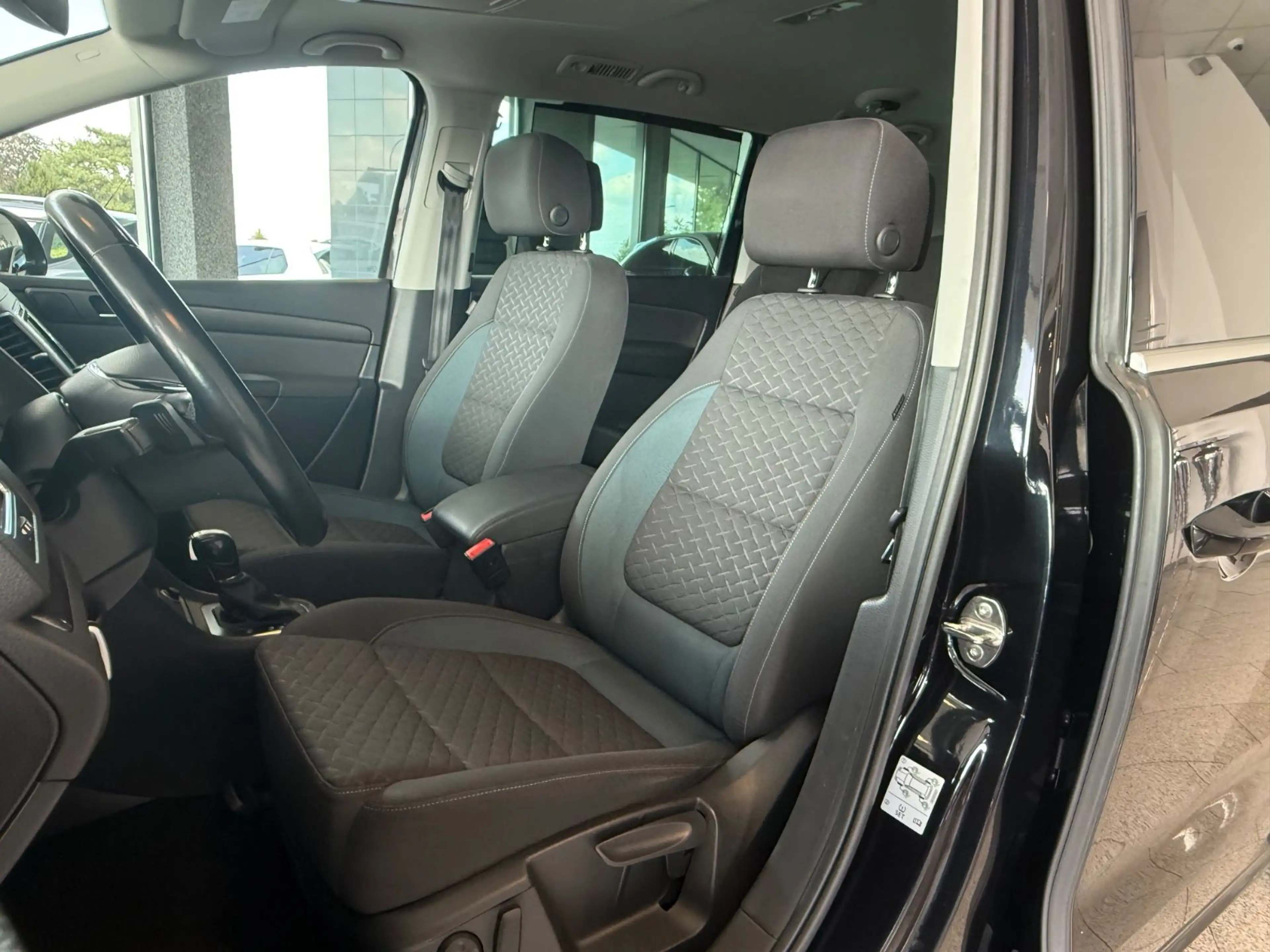 Volkswagen Sharan 2.0 TDI IQ.DRIVE Standheiz. Navi ACC AHK — photo 4