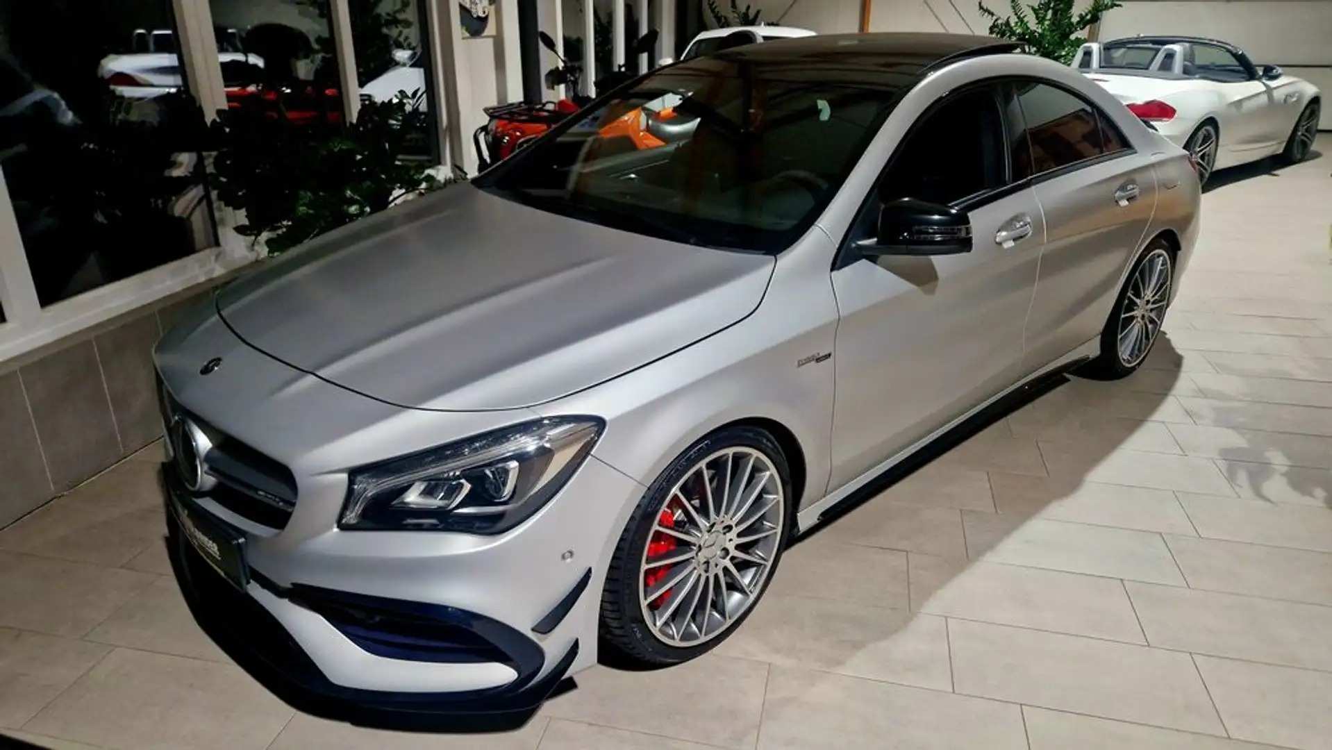 Mercedes-Benz CLA 45 AMG 4MATIC Aut. ''Peformance-Sitze'' Silber - 1