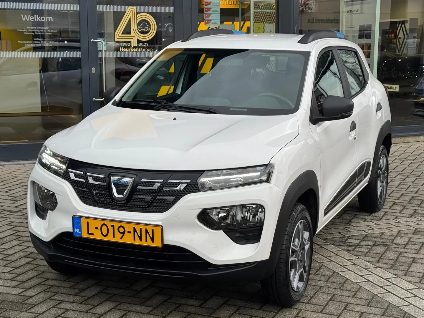 Dacia Spring Comfort 27 kWh | Parkeersensoren achter | 1e Eigen Blanco - 2