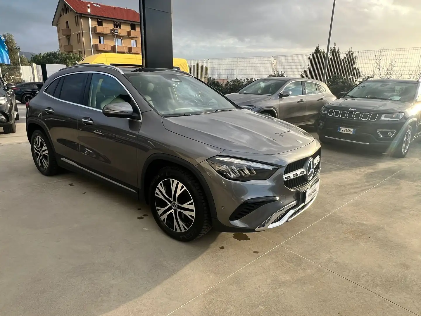 Mercedes-Benz GLA 200 GLA 200 d Automatic Progressive Advanced Plus Grigio - 2