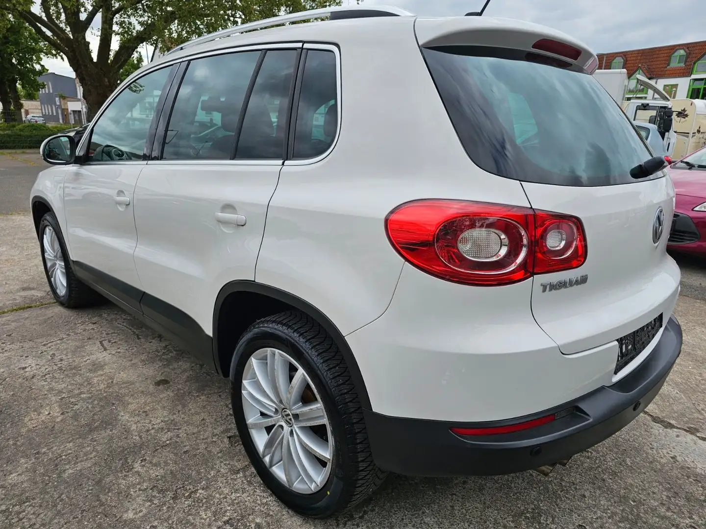 Volkswagen Tiguan 4Motion Navi Bi-Xenon Leder Kamera Panora Белый - 2