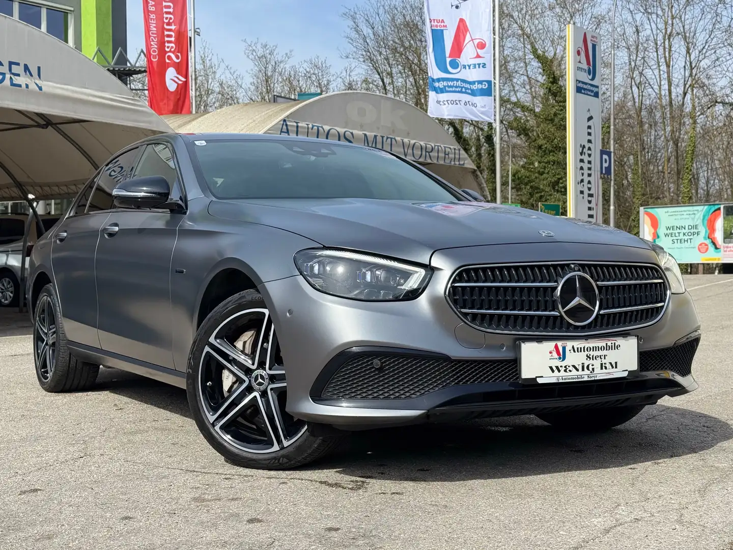 Mercedes-Benz E 300 de 4Matic Avantgarde Aut.+H-Display+360° Kamera Grau - 1